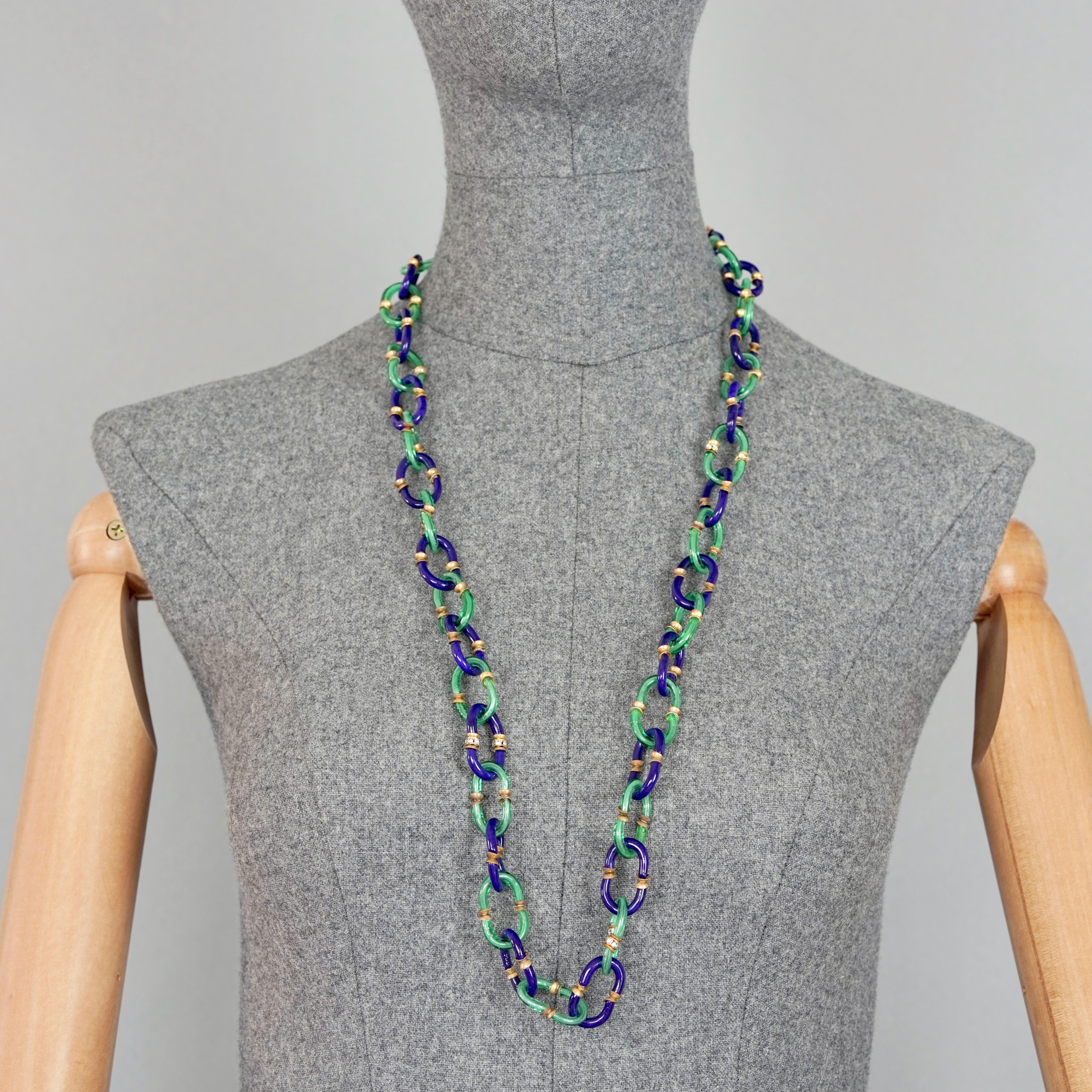 Vintage ARCHIMEDE SEGUSO for CHANEL Murano Blue Green Glass Linked Necklace

Measurements:
Height: 0.62 inch (1.6 cm)
Wearable Length: 32.67 inches (83 cm) 

Features:
- 100% Authentic ARCHIMEDE SEGUSO for CHANEL unsigned piece.
- Murano glass chain