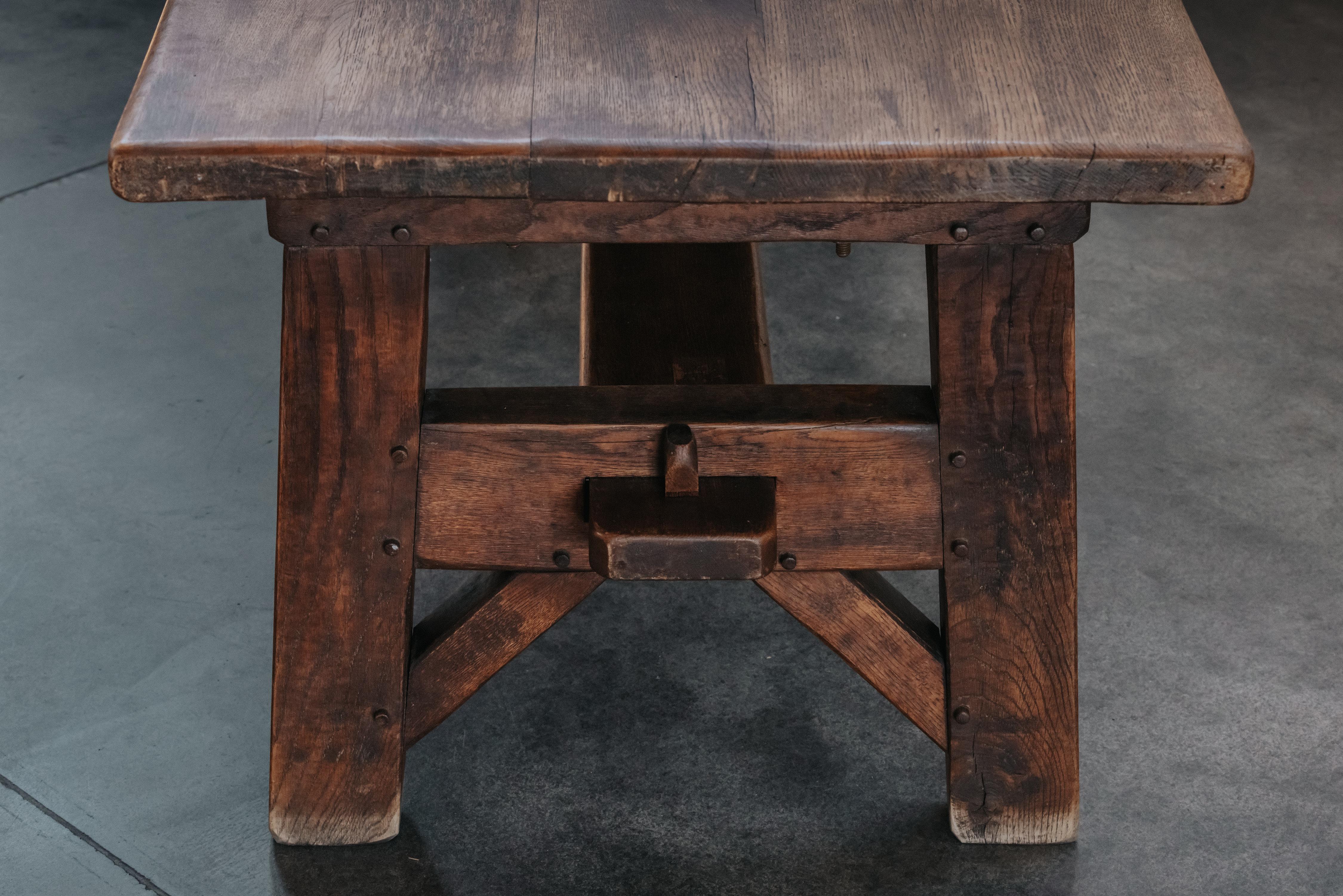 Milieu du XXe siècle Table de salle à manger d'architecte de France, vers 1960 en vente
