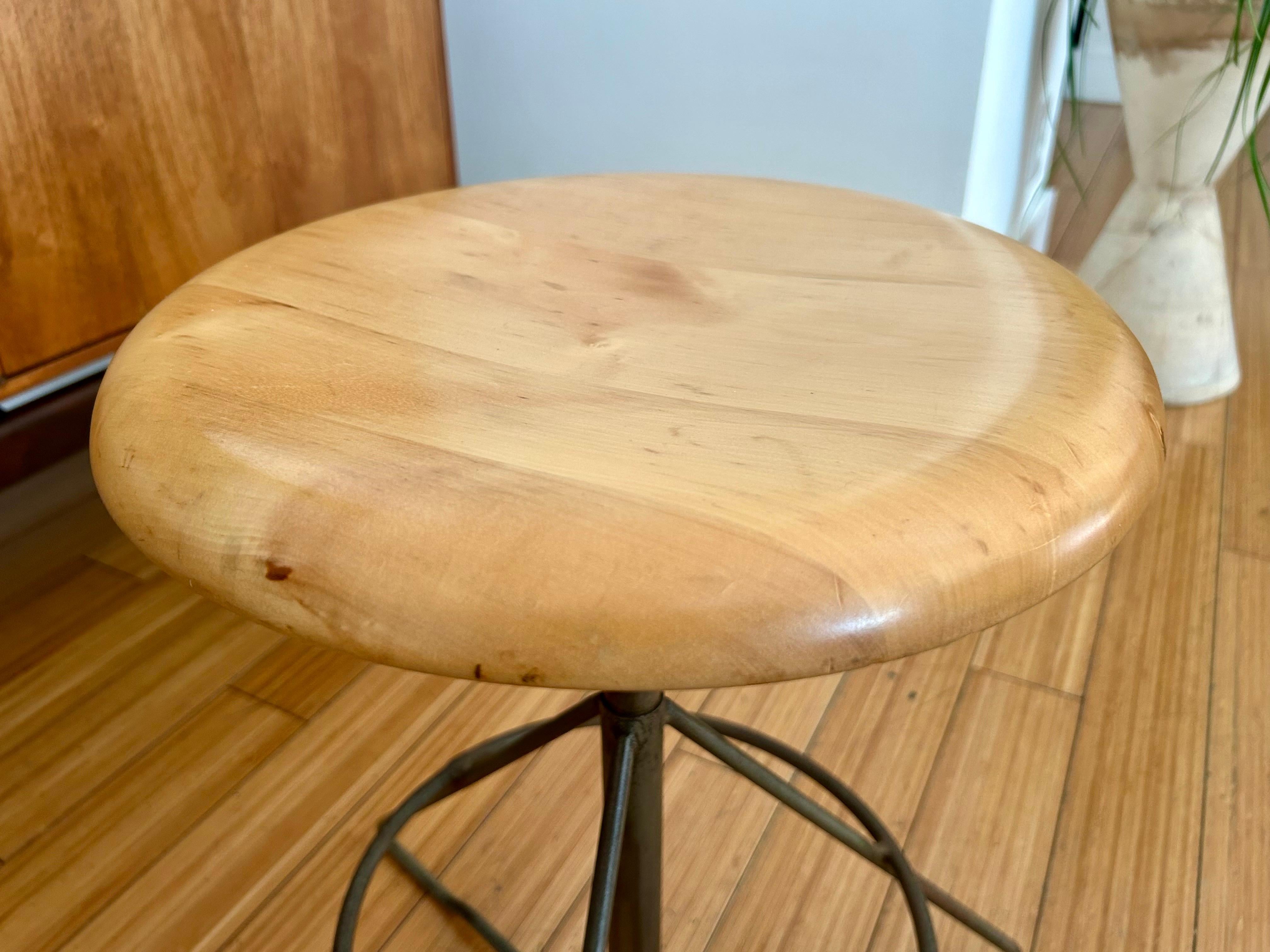 Vintage Architectural Occasional Hocker Elias Svedberg im Zustand „Gut“ im Angebot in Los Angeles, CA