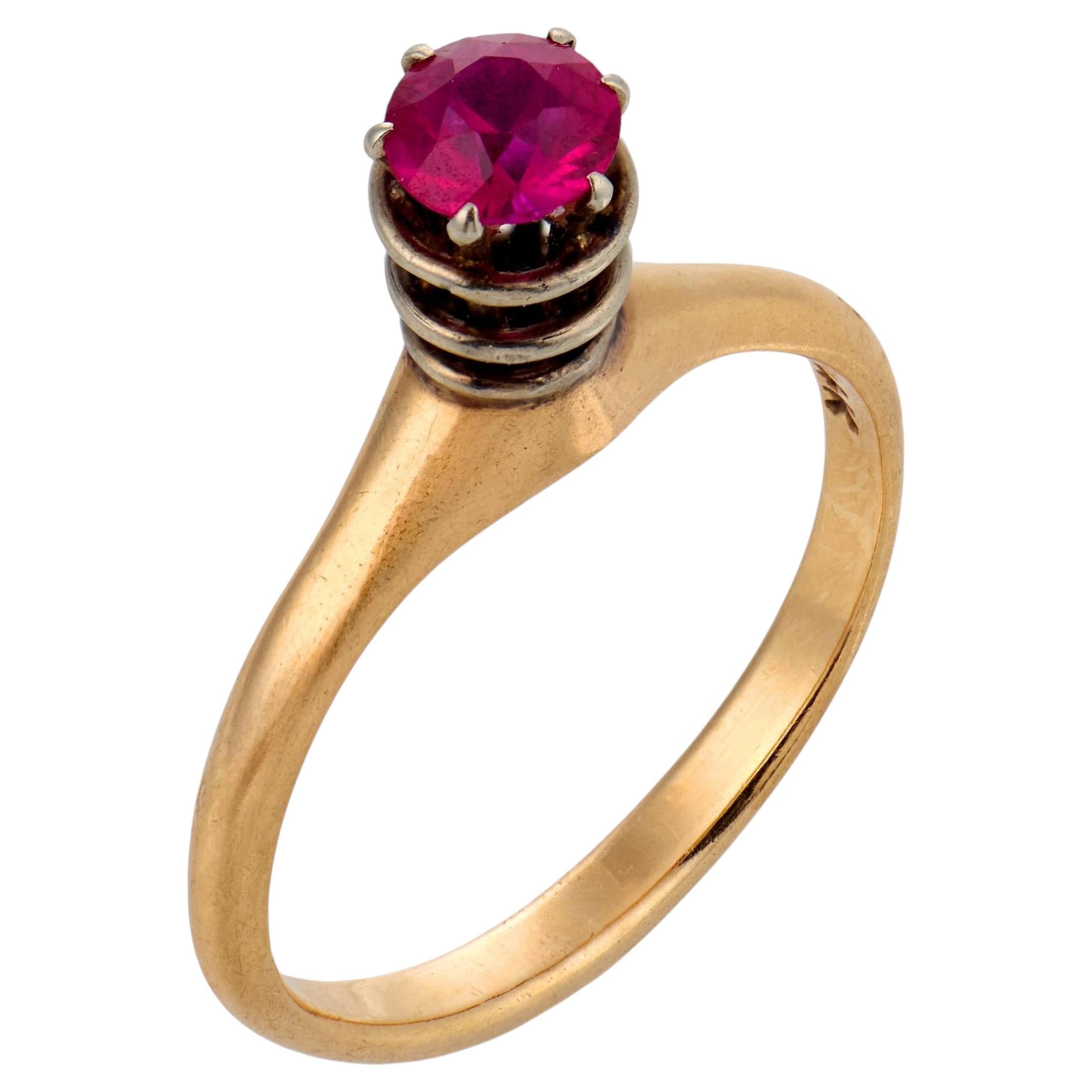 Vintage architectural synthetic ruby 14k yellow gold solitaire ring For Sale