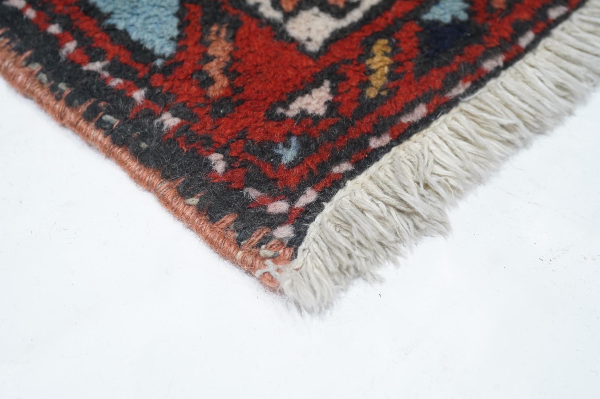 Vintage Ardebil Rug 3'3'' x 4'10'' In Excellent Condition For Sale In New York, NY
