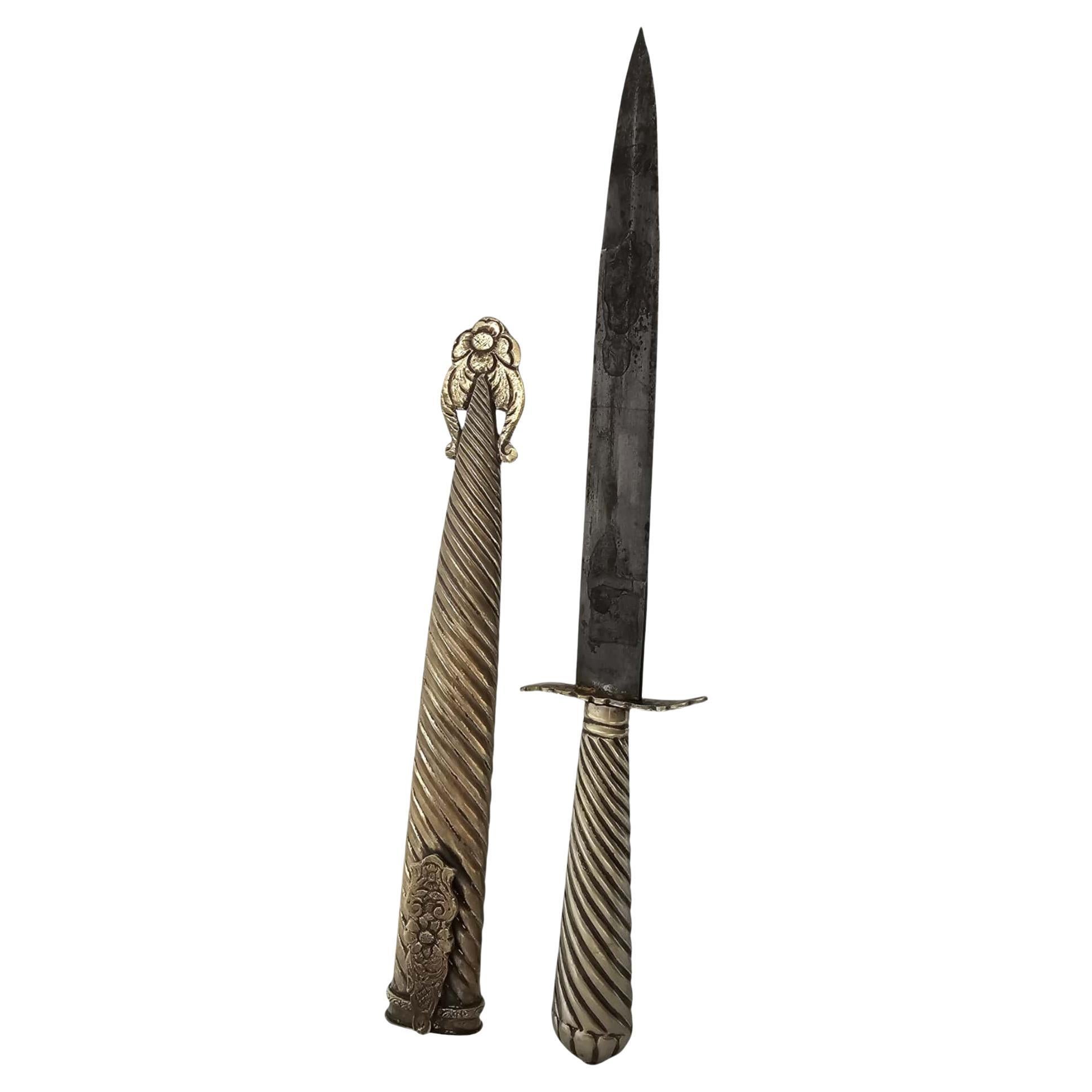 Vintage Argentine Knife – 20 cm Blade, Silver-Colored Metal