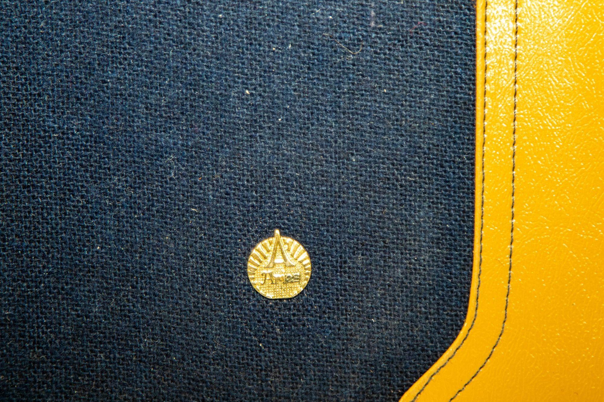 Vintage Aries Backgammon Set in a Blue Briefcase 1970s 5