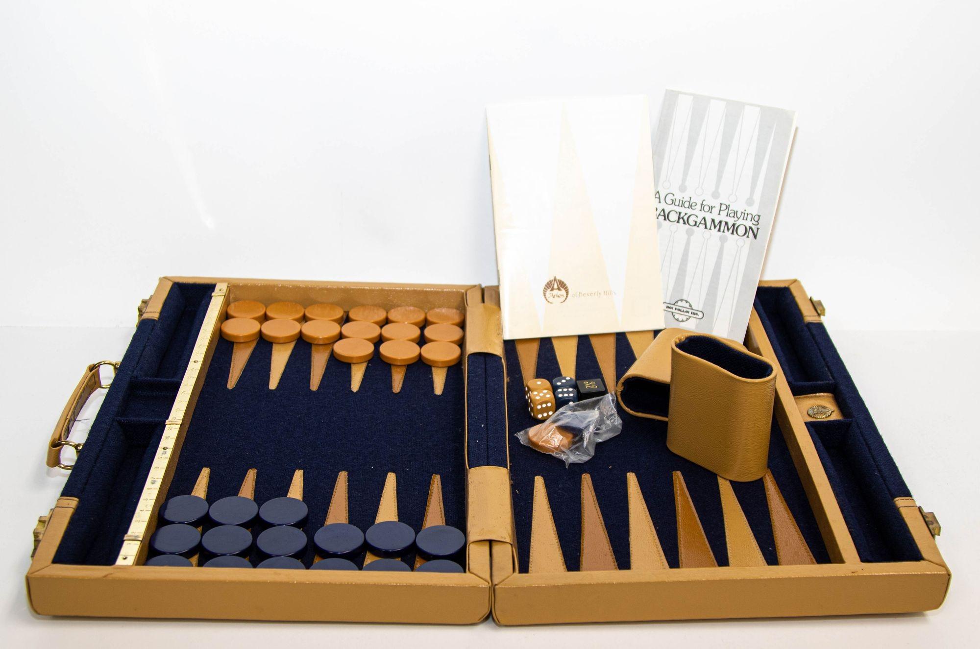 Vintage Aries Backgammon Set in a Blue Briefcase 1970s 8
