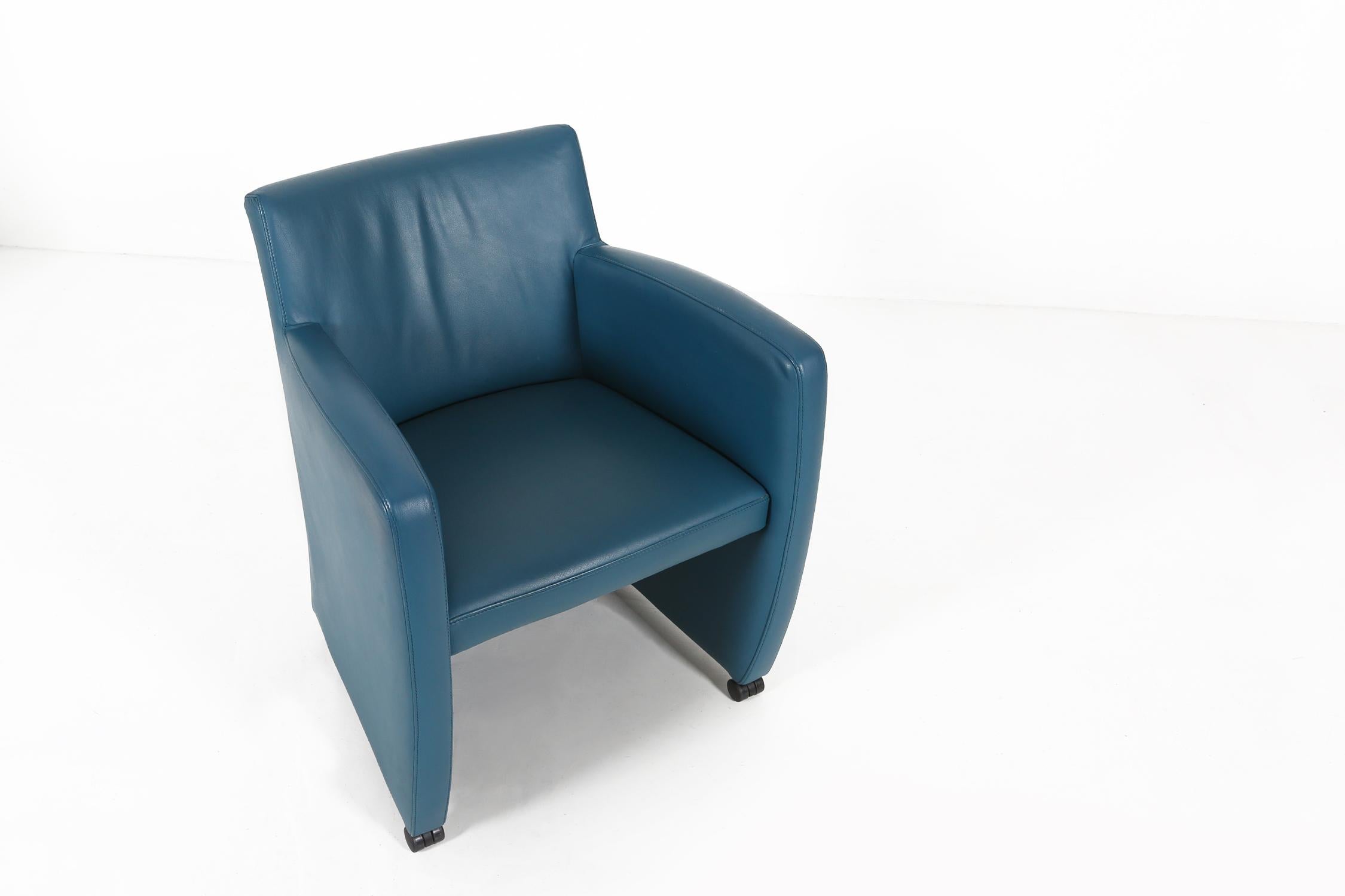 Vintage Sessel von Leolux in blauem Leder, 1990er Jahre (Ende des 20. Jahrhunderts) im Angebot