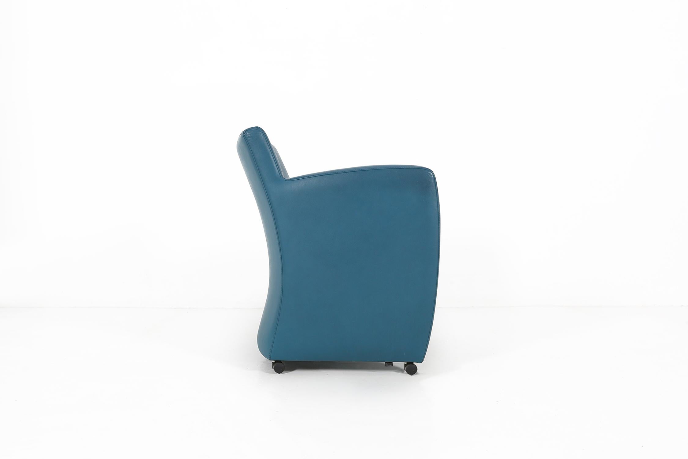 Vintage Sessel von Leolux in blauem Leder, 1990er Jahre im Angebot 2