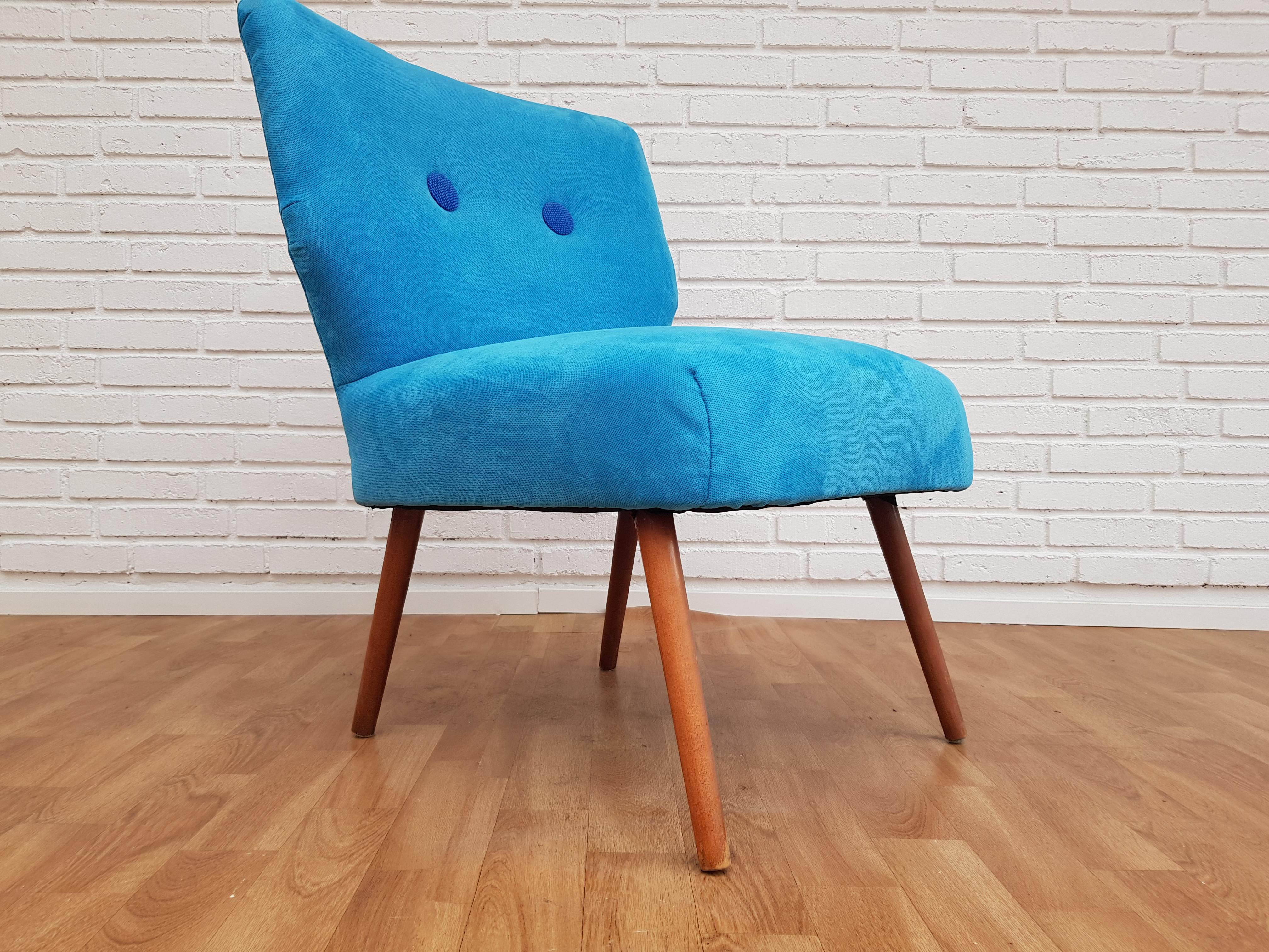 Mid-Century Modern Vintage Armchair, 1970s, Blue Fabric, Kvadrat Wool Buttons, Beechwood For Sale