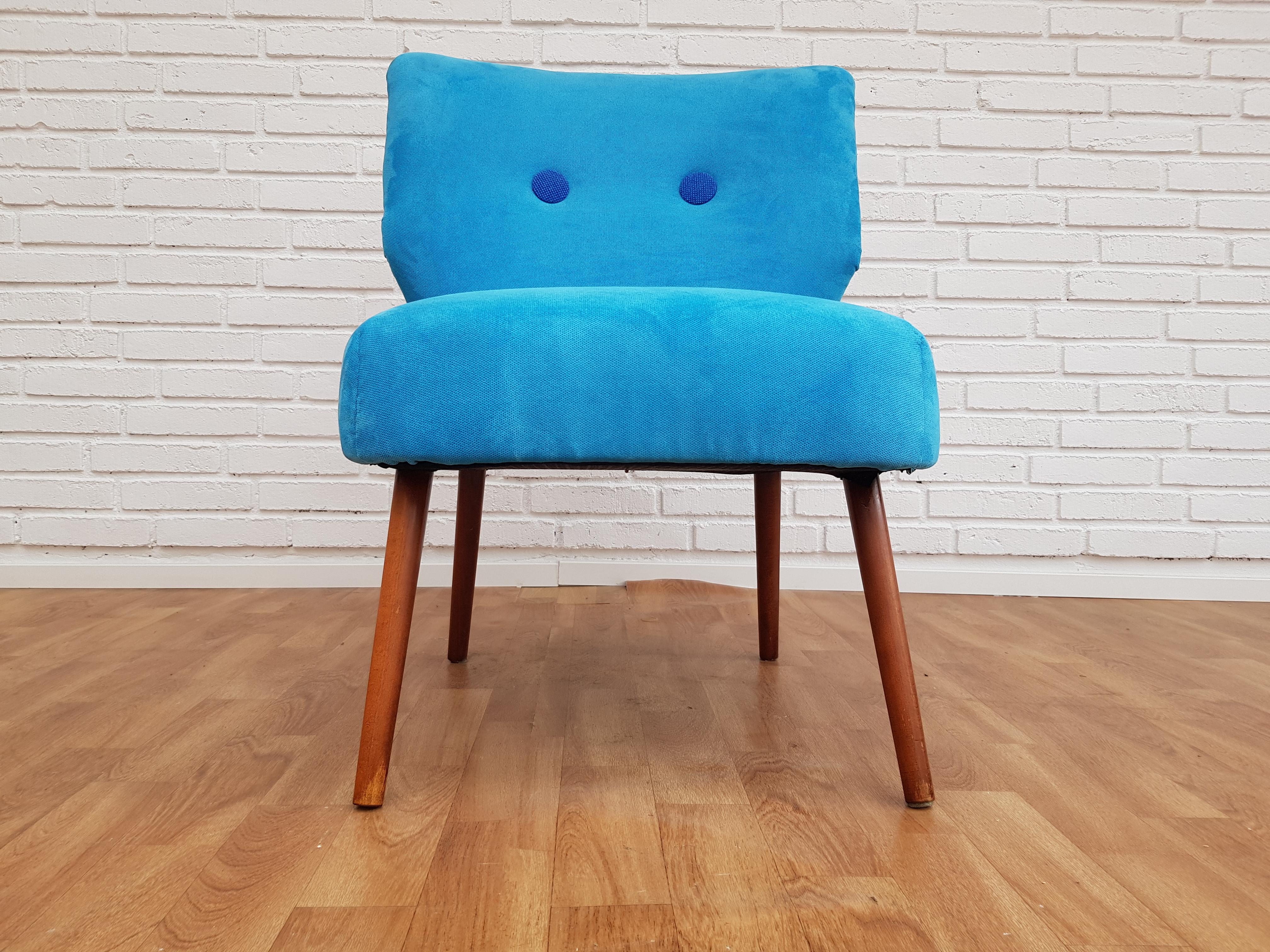 Vintage Armchair, 1970s, Blue Fabric, Kvadrat Wool Buttons, Beechwood In Good Condition For Sale In Tarm, DK