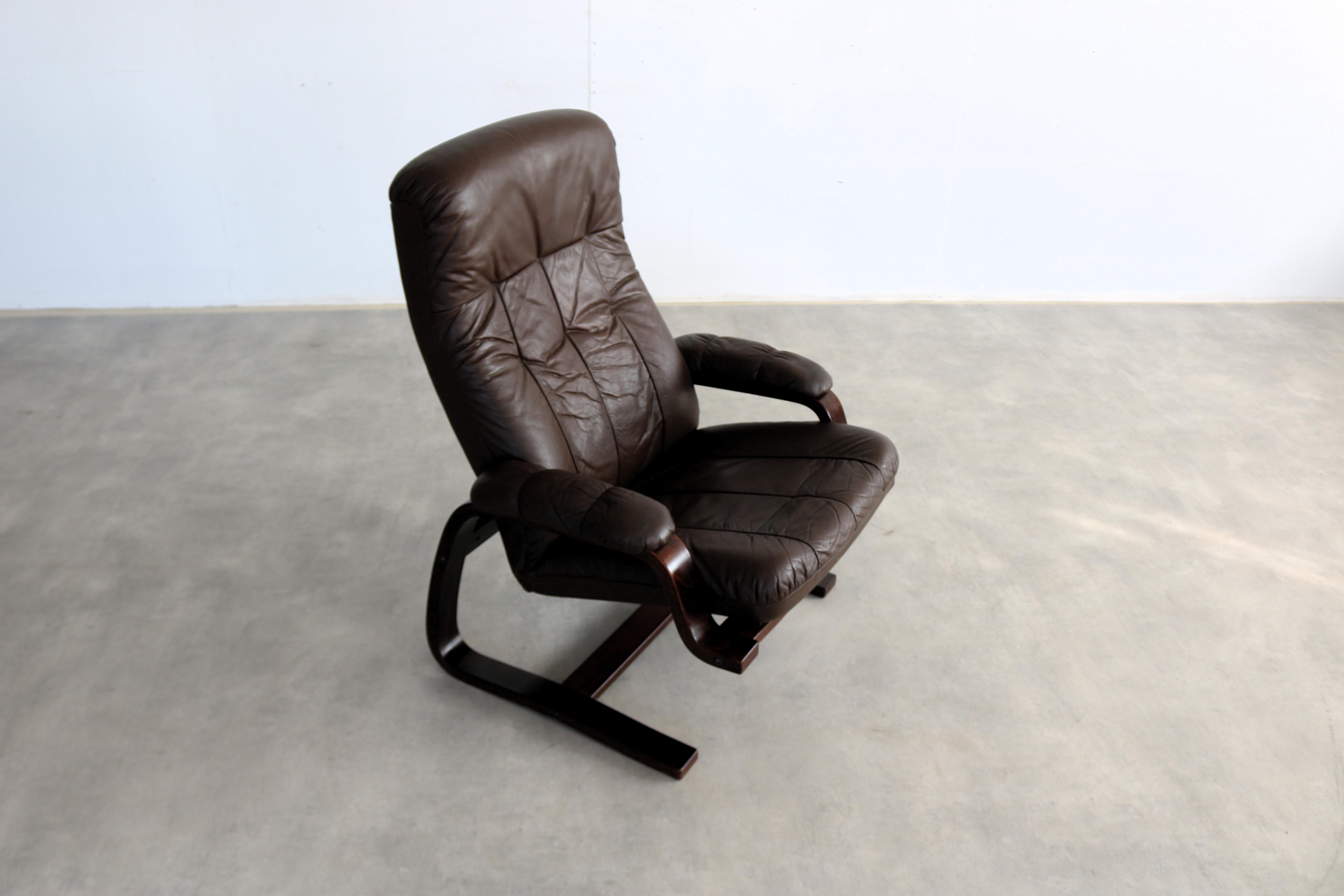 Mid-20th Century vintage armchair  armchair  adjustable  60s  Danish For Sale