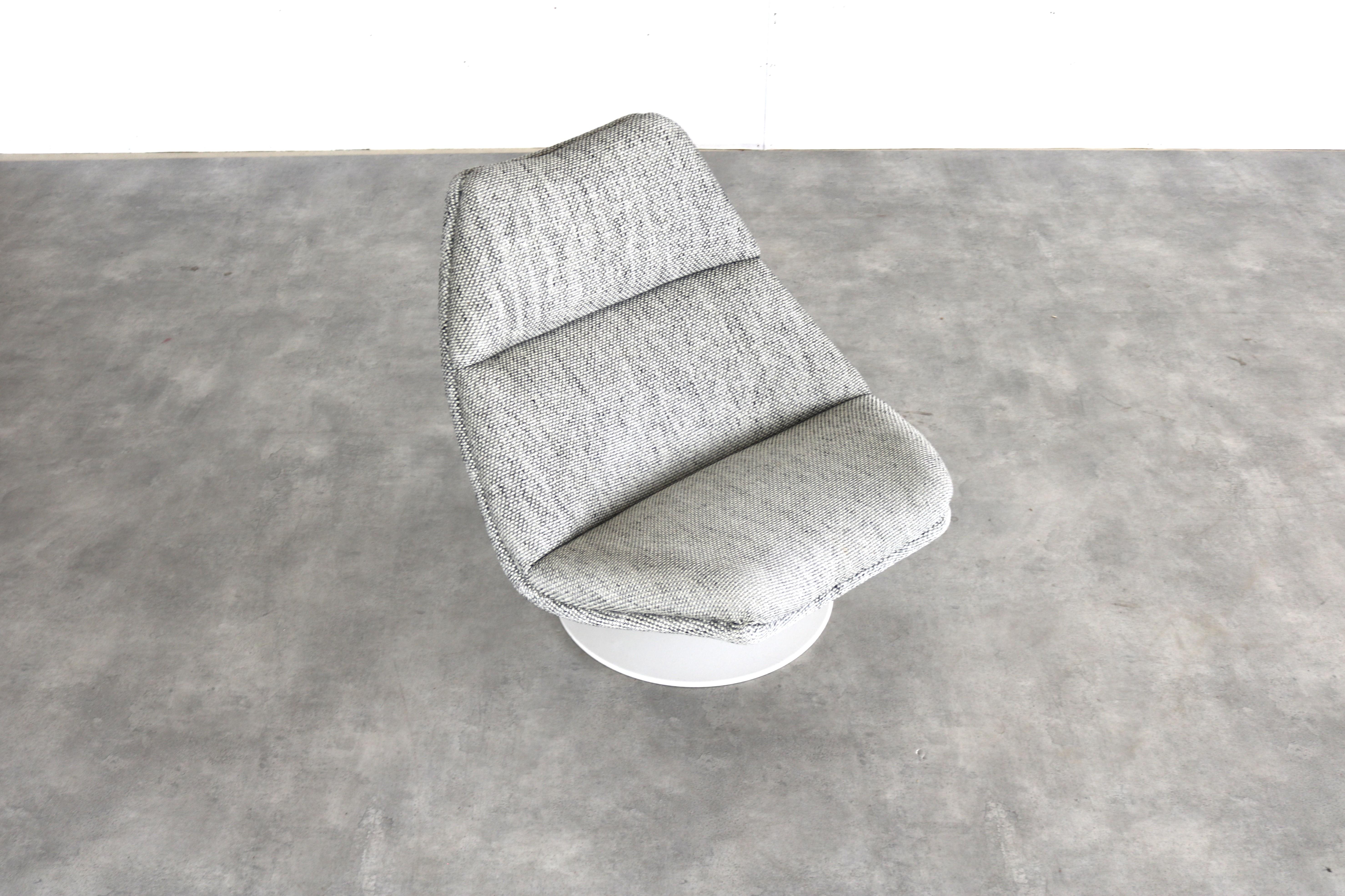 vintage armchair  Artifort lounge chair  60s design im Angebot 6