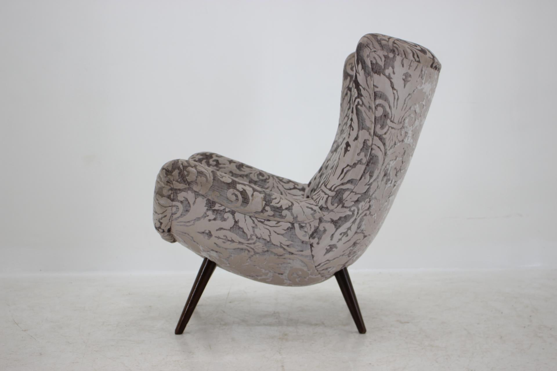 Vintage Armchair Designed by Paolo Buffa, 1960s In Good Condition In Praha, CZ