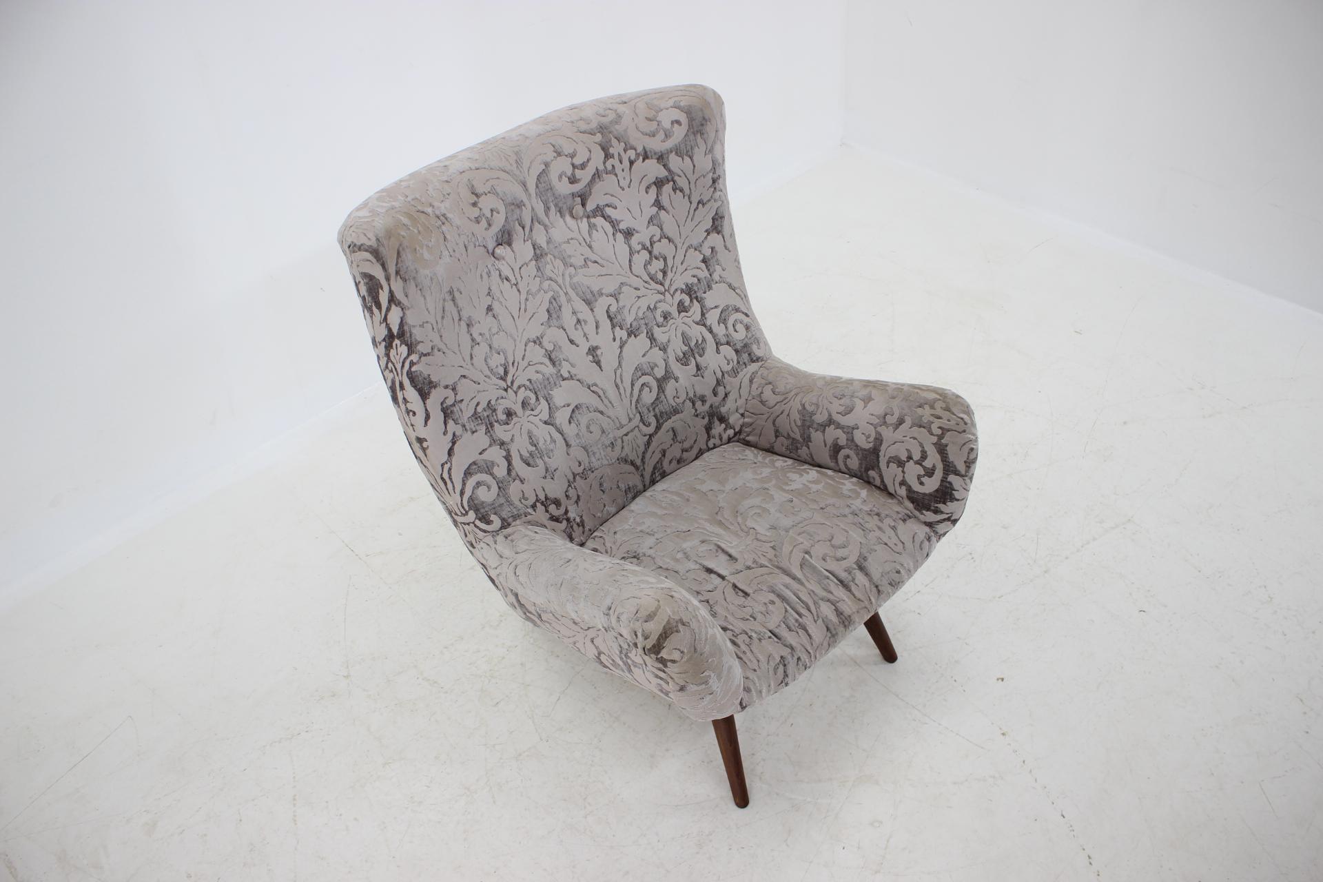 Vintage Armchair Designed by Paolo Buffa, 1960s For Sale 6