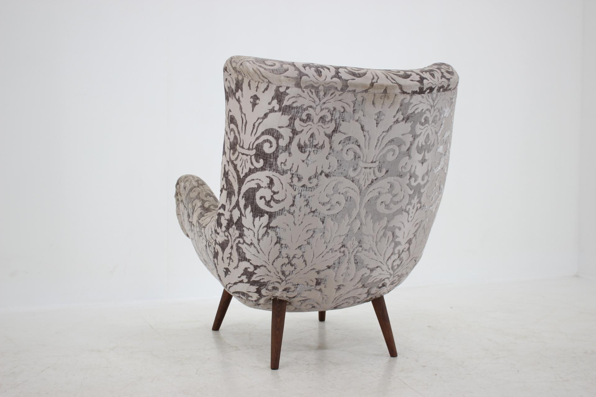 Vintage Armchair Designed by Paolo Buffa, 1960s For Sale 1