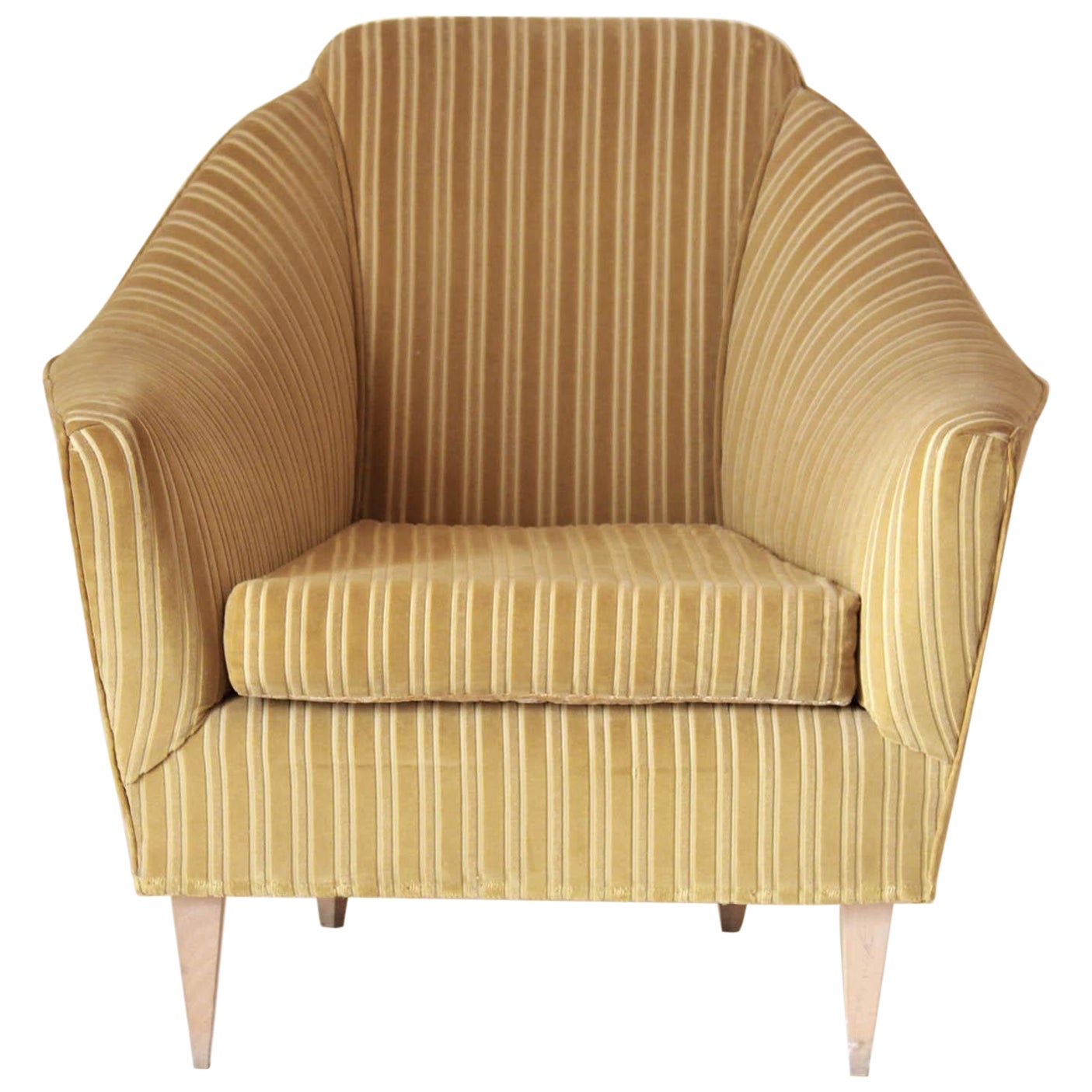 Sillón vintage.
Diseño vintage de los años 50. Sillón de salón de terciopelo de los años 50 con doble cojín de asiento con motivos florales en un lado. Terciopelo original. En muy buenas condiciones.

Visita nuestra página de perfil para consultar