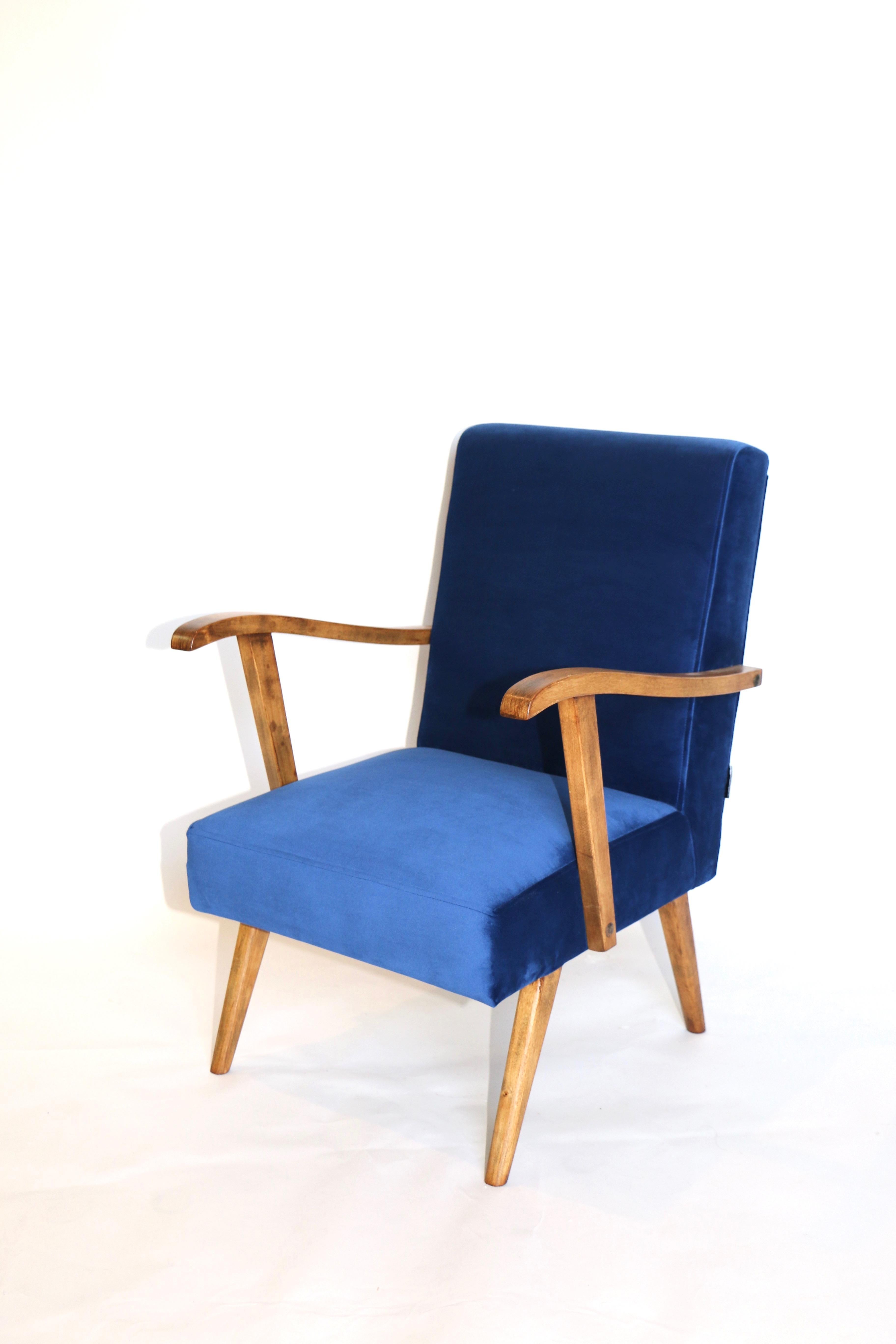 Vintage Armchair in Blue Velvet from 20 Century For Sale 7