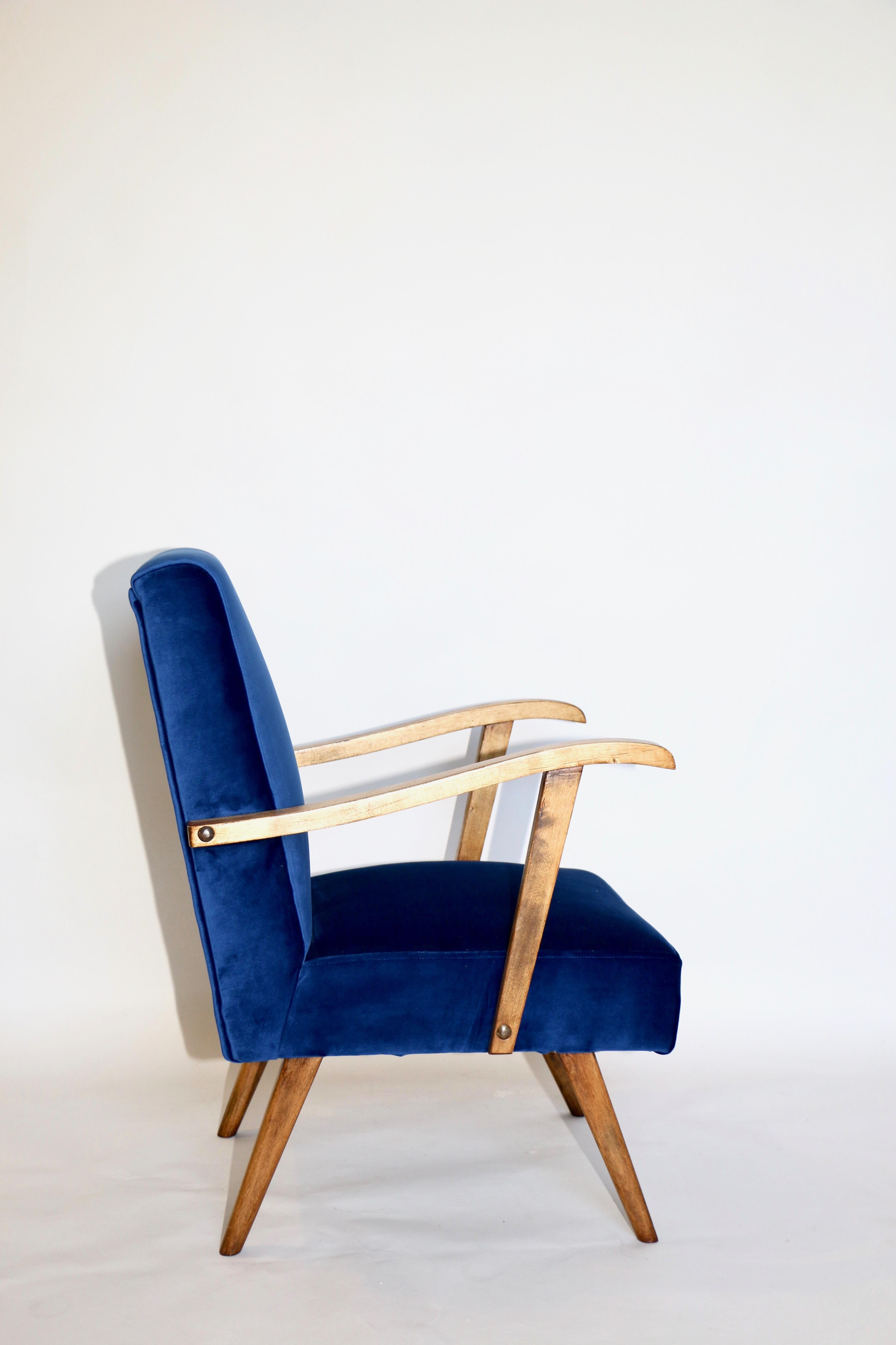 20th Century Vintage Armchair in Blue Velvet from 20 Century For Sale