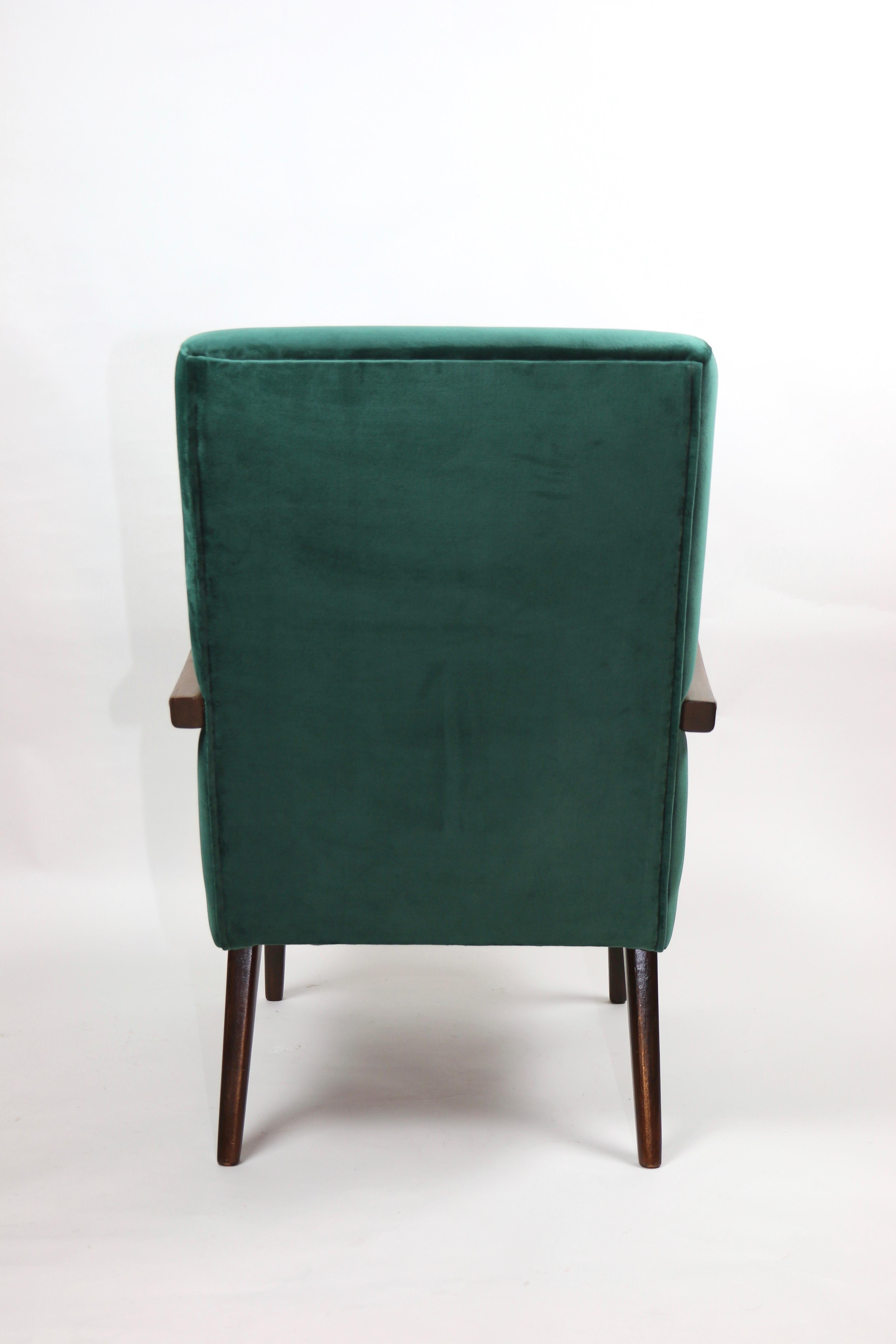 Vintage Armchair in Green Velvet from 1970s For Sale 2