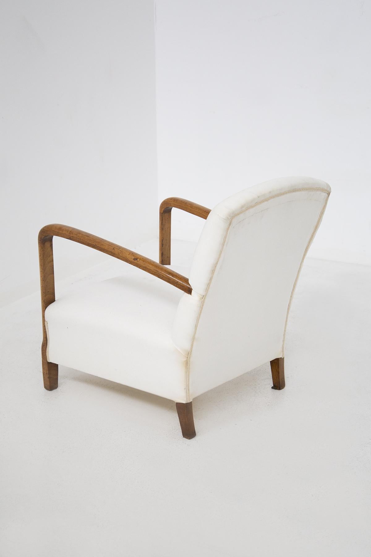 Vintage Armchair in Wood and Cotton by Paolo Buffa 4