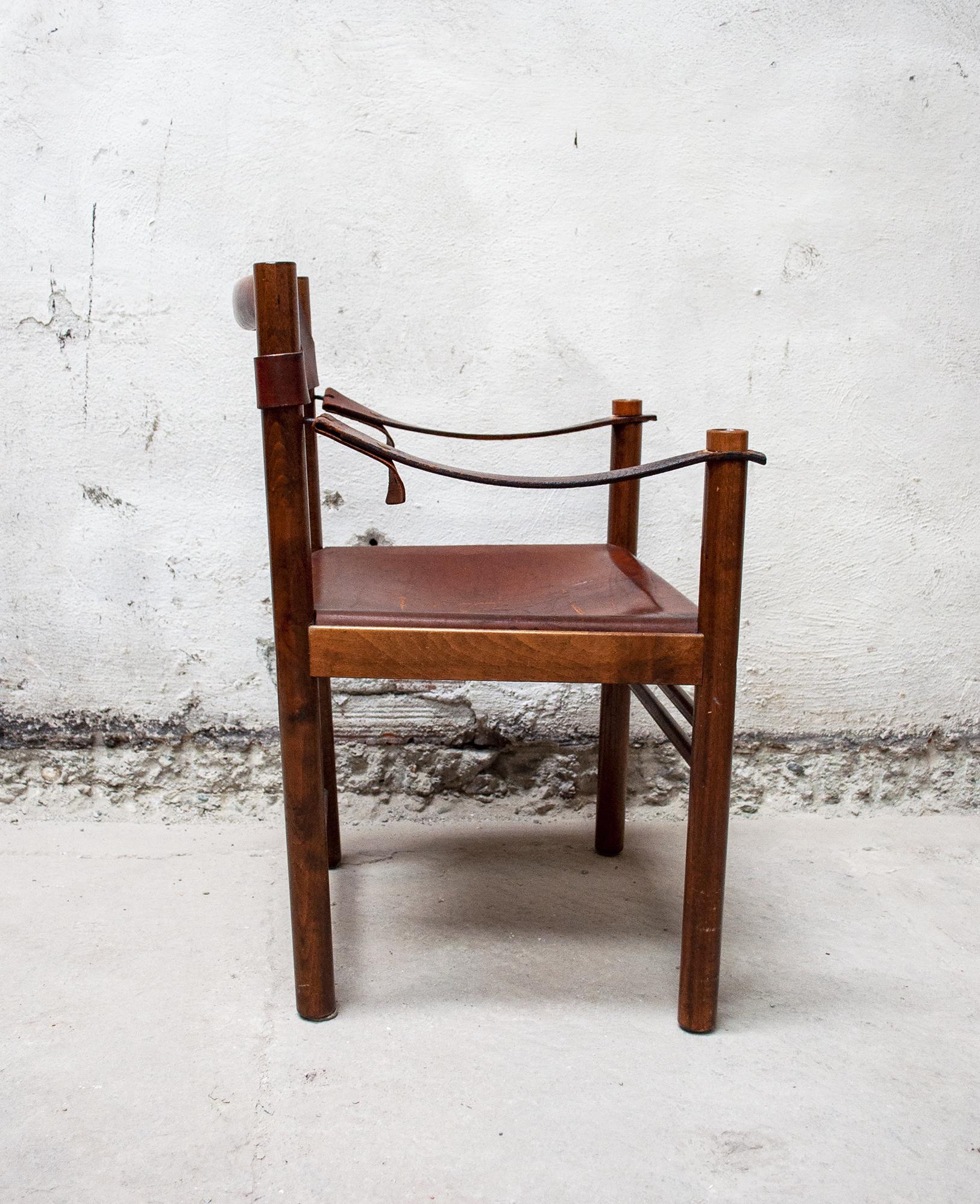 Armchair in wood and leather.
Ibisco manufacturer
1960s.