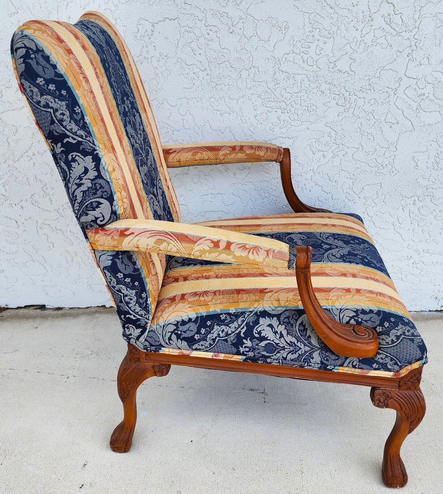 Vintage-Sessel im italienischen Stil mit Überwurfkissen von Andre Originals im Angebot 1