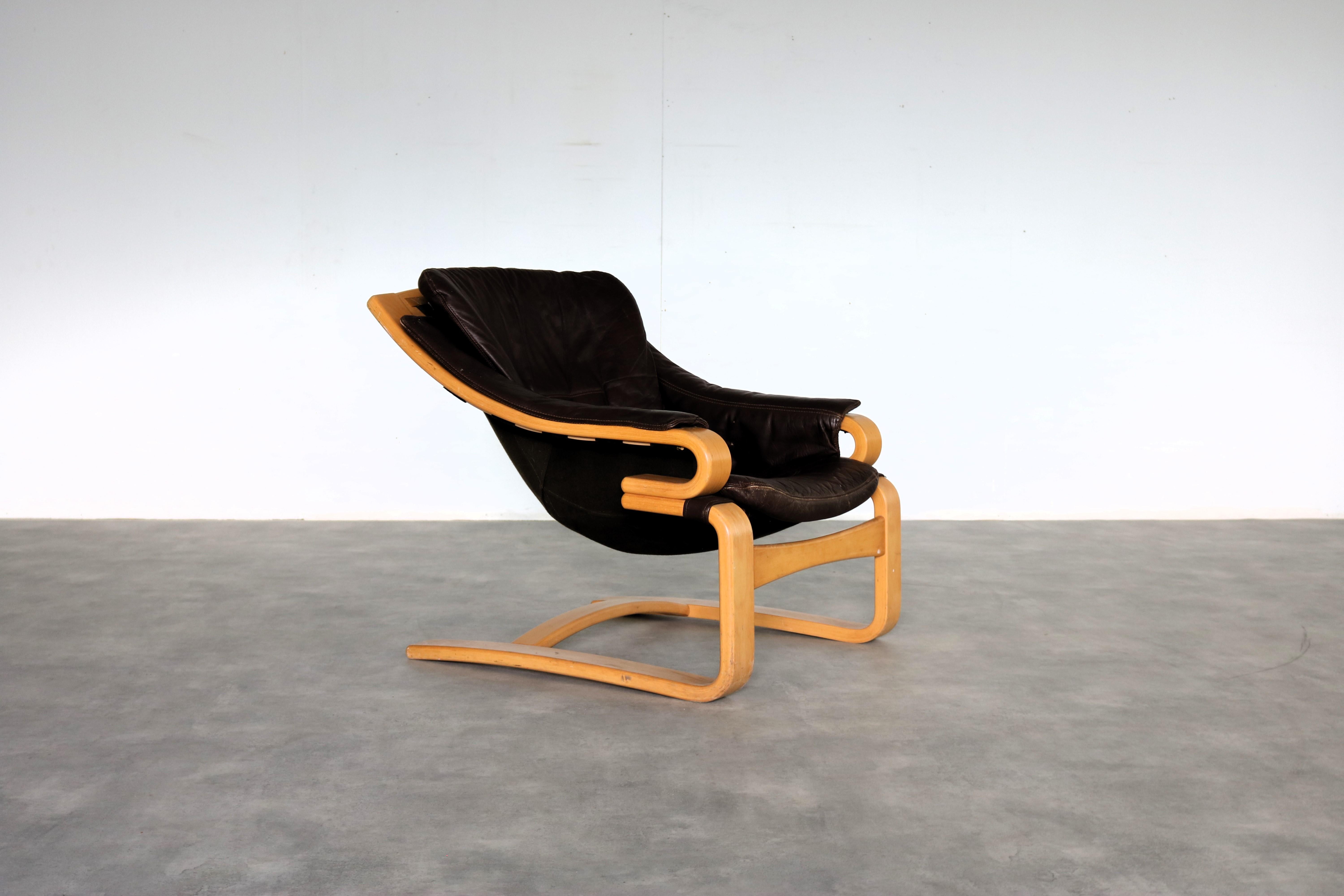 vintage armchair  lounge chair  Svend Skipper  Apollo 

period  70's
design  Svend Skipper  Apollo  Denmark
condition  good  light signs of use
size  78 x 74 x 86 (hxwxd) seat height 38 cm;

details  leather; wood; 

article number  2451