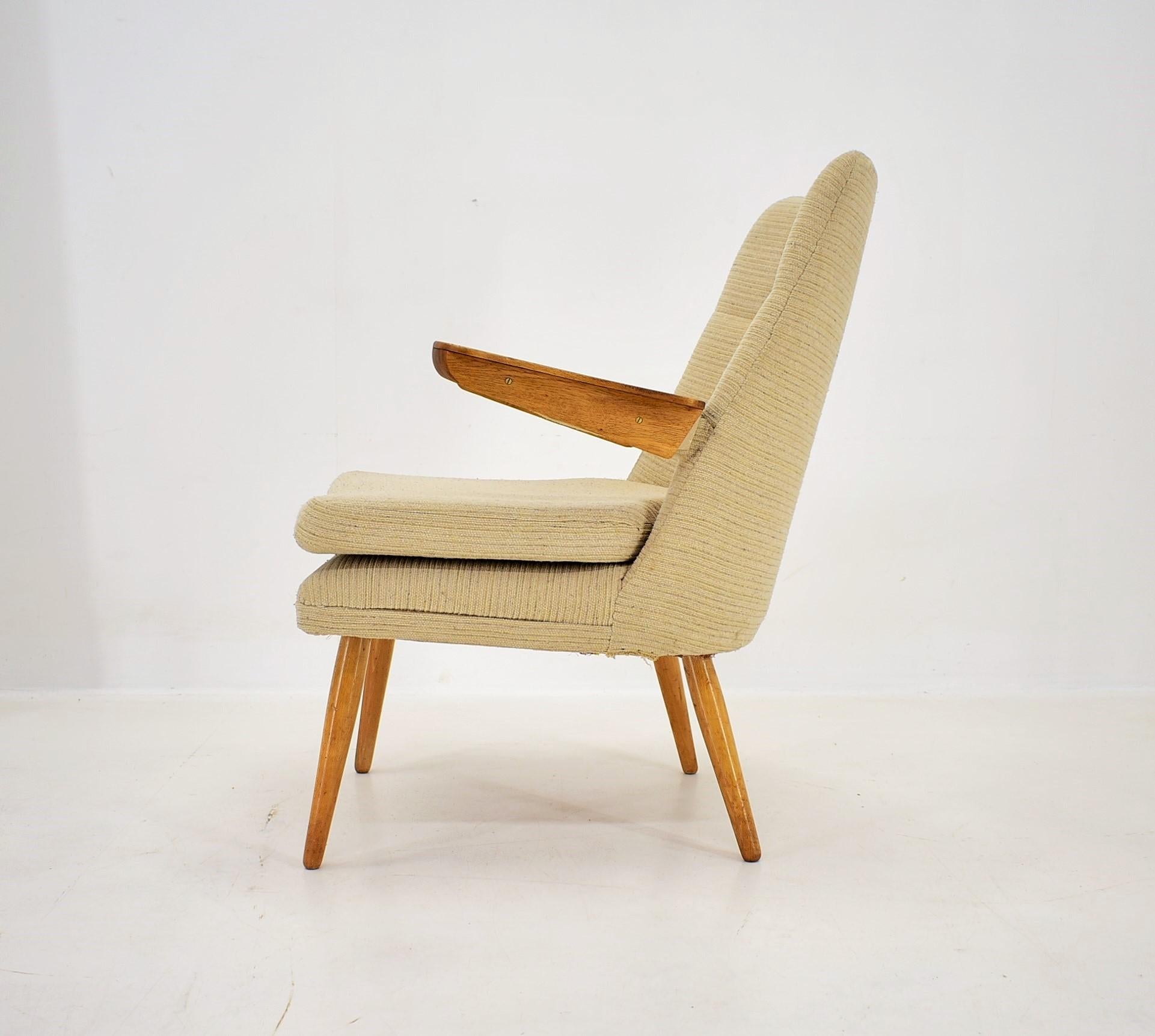 Vintage Armchair or Lounge Chair, Czechoslovakia, 1950s For Sale 2