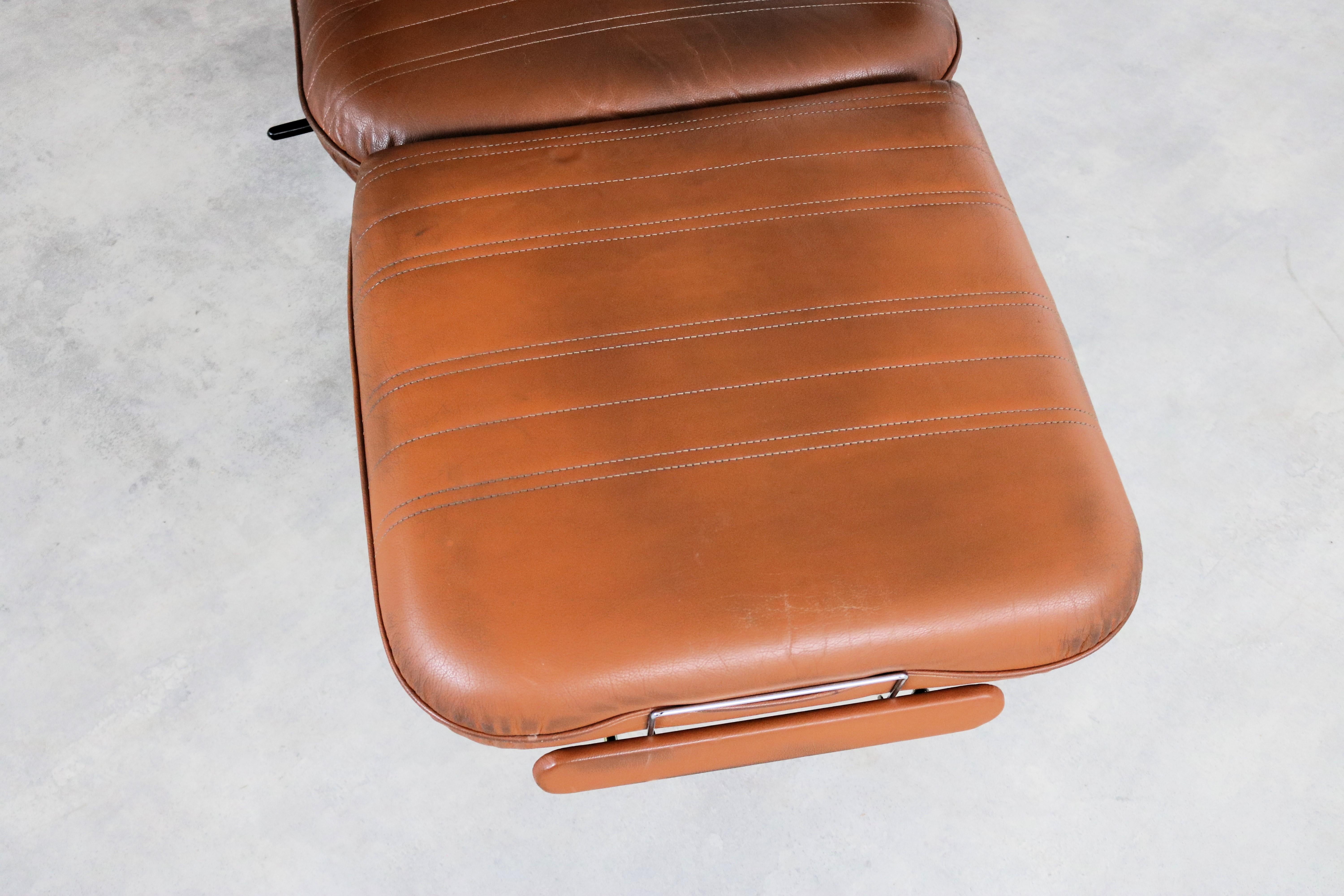 vintage armchair  recliner  Everstyl  France For Sale 6