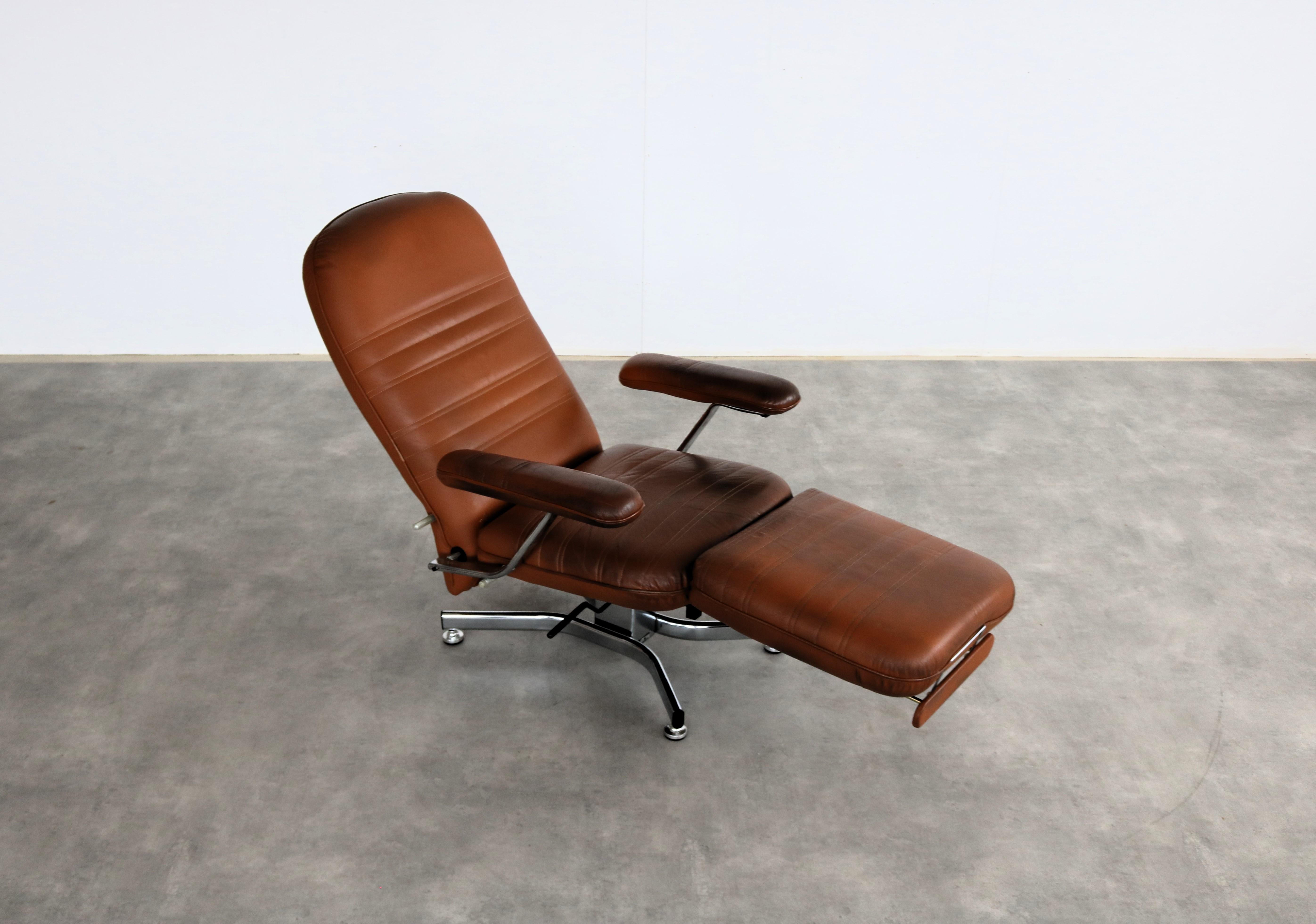 vintage armchair  recliner  Everstyl  France For Sale 11