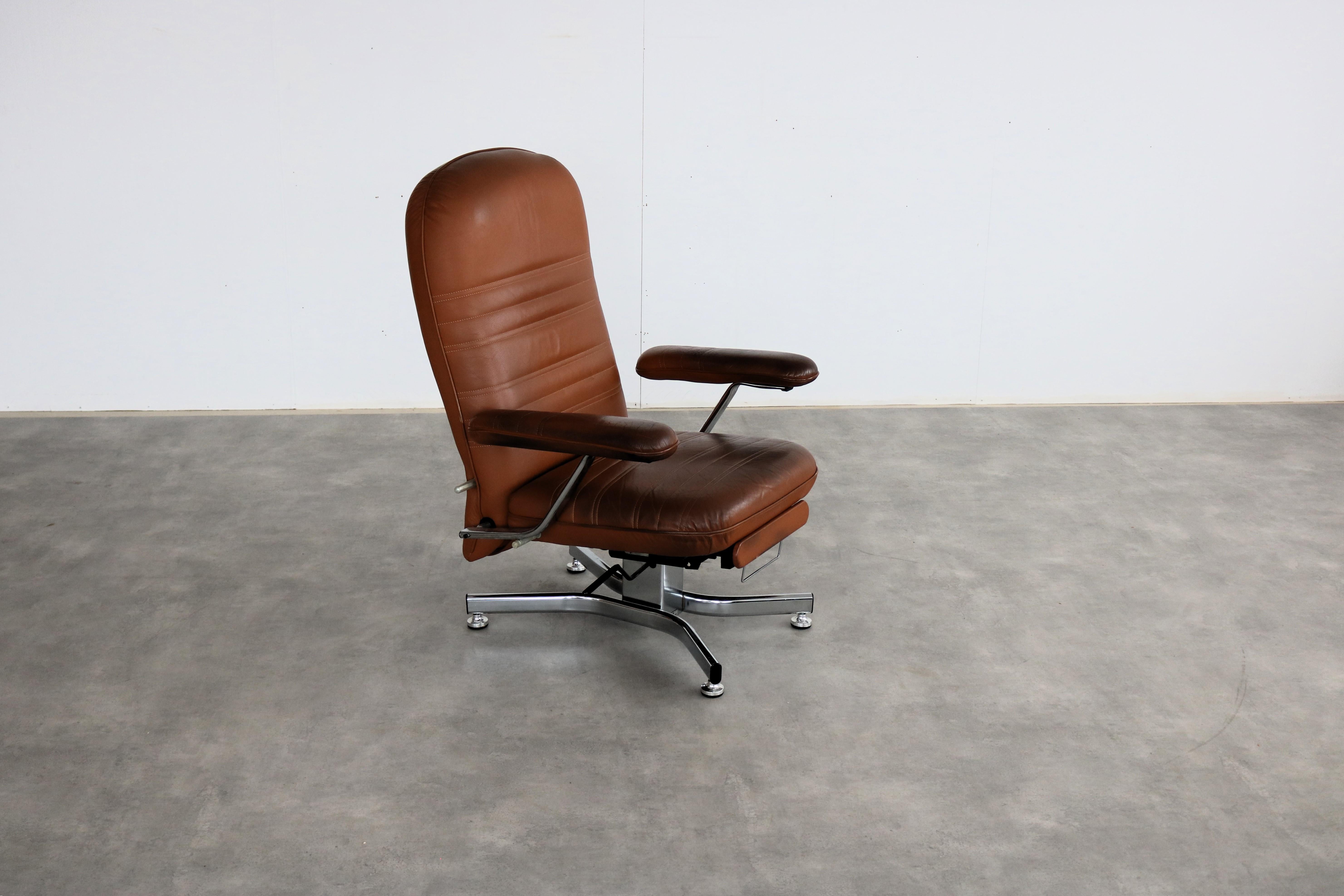 French vintage armchair  recliner  Everstyl  France For Sale