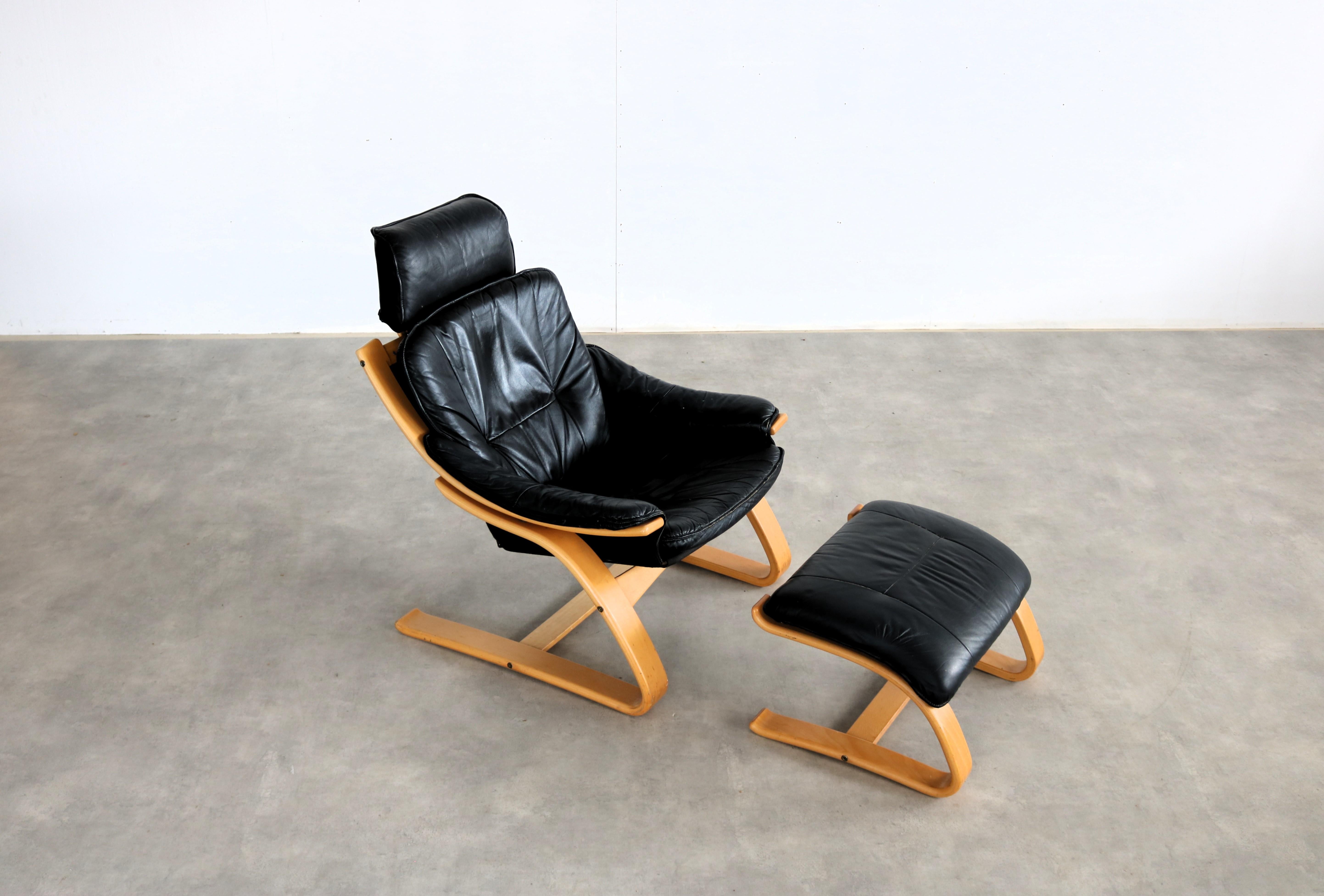 Sillón vintage con otomana  butaca  1970s  Sueco en venta 5
