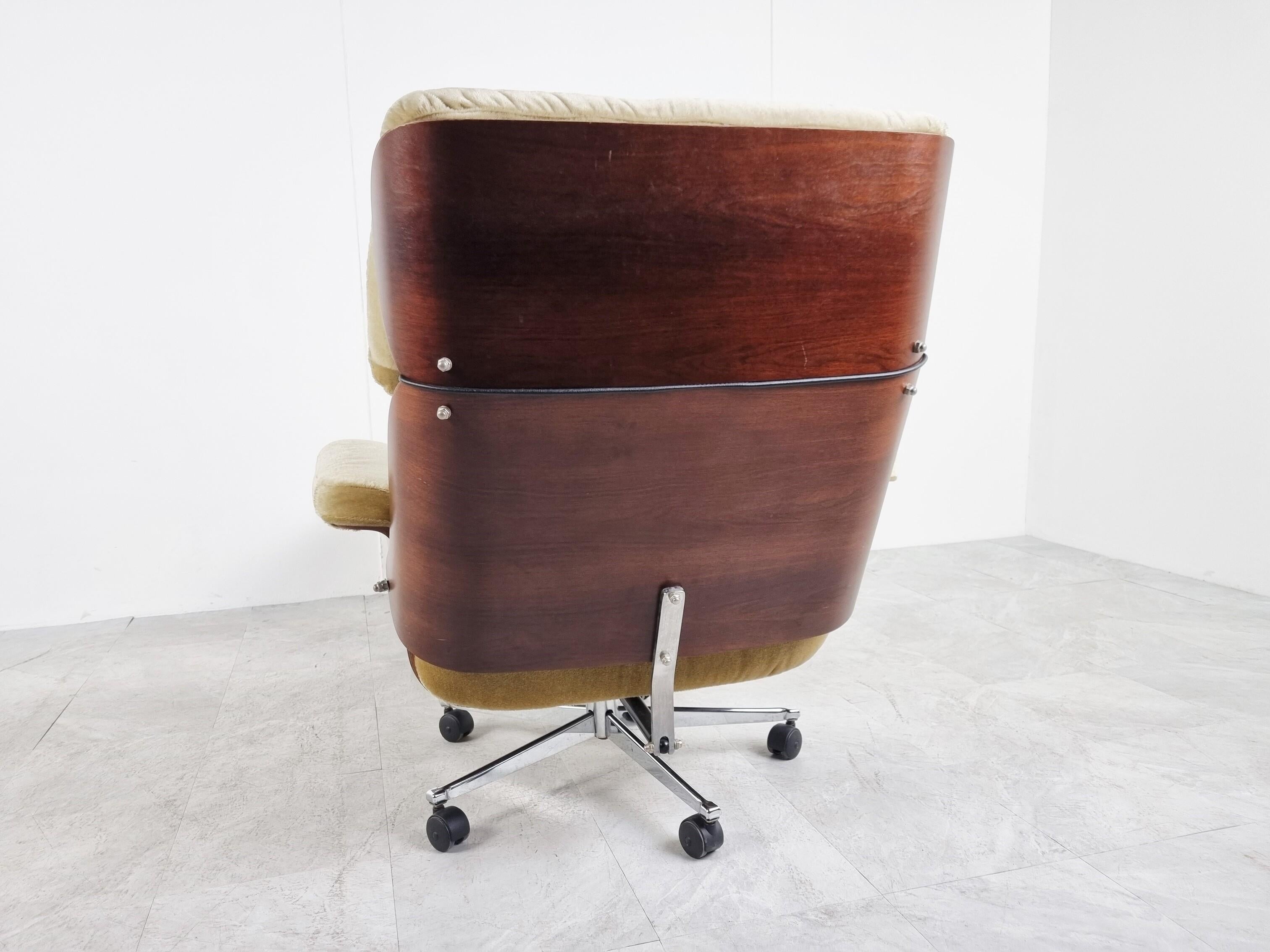 Mid-Century Modern Vintage Armchair with Stool by Martin Stoll for Giroflex, 1960s