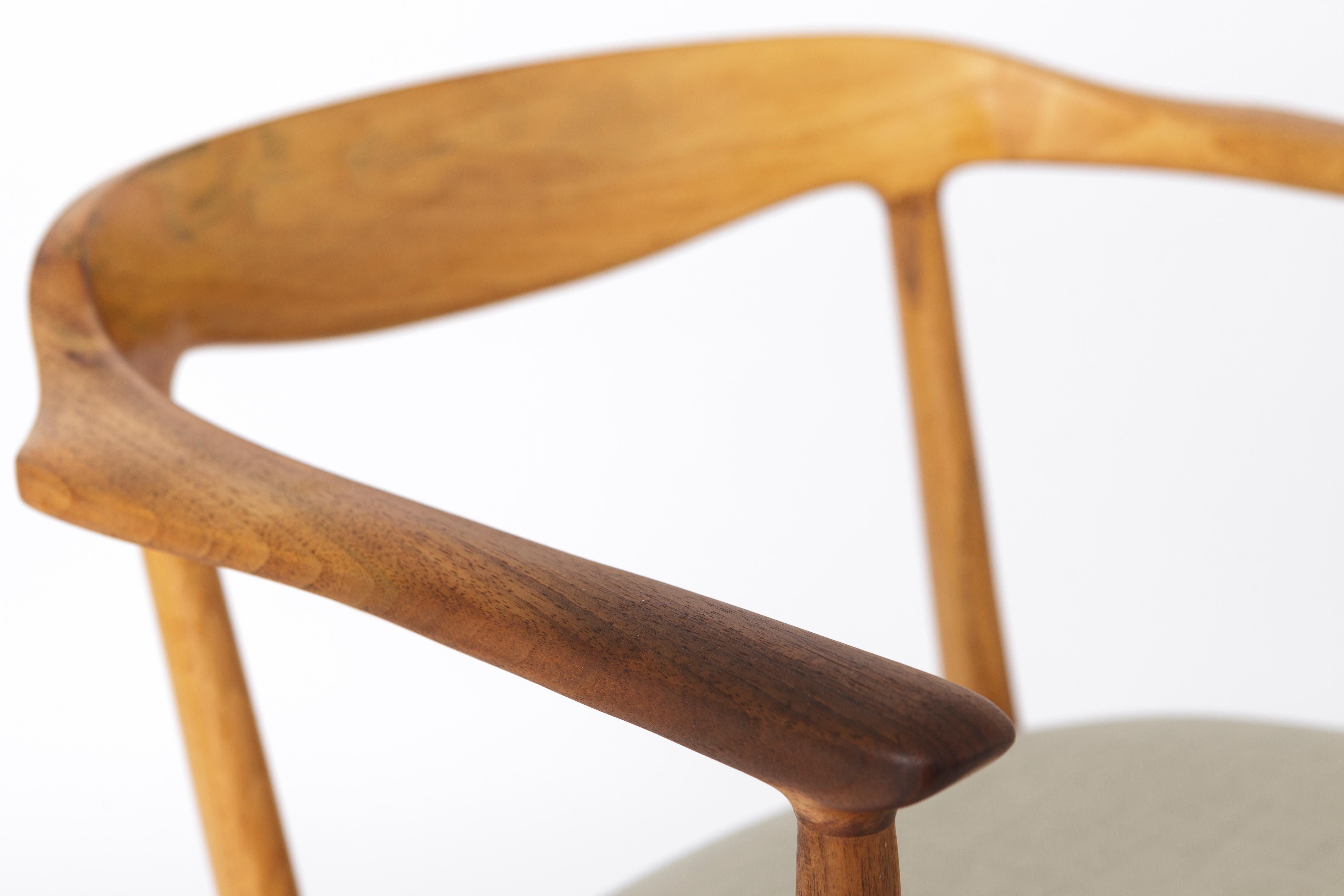 Vintage-Sessel aus Nussbaumholz, 1960er-1970er Jahre (Poliert)