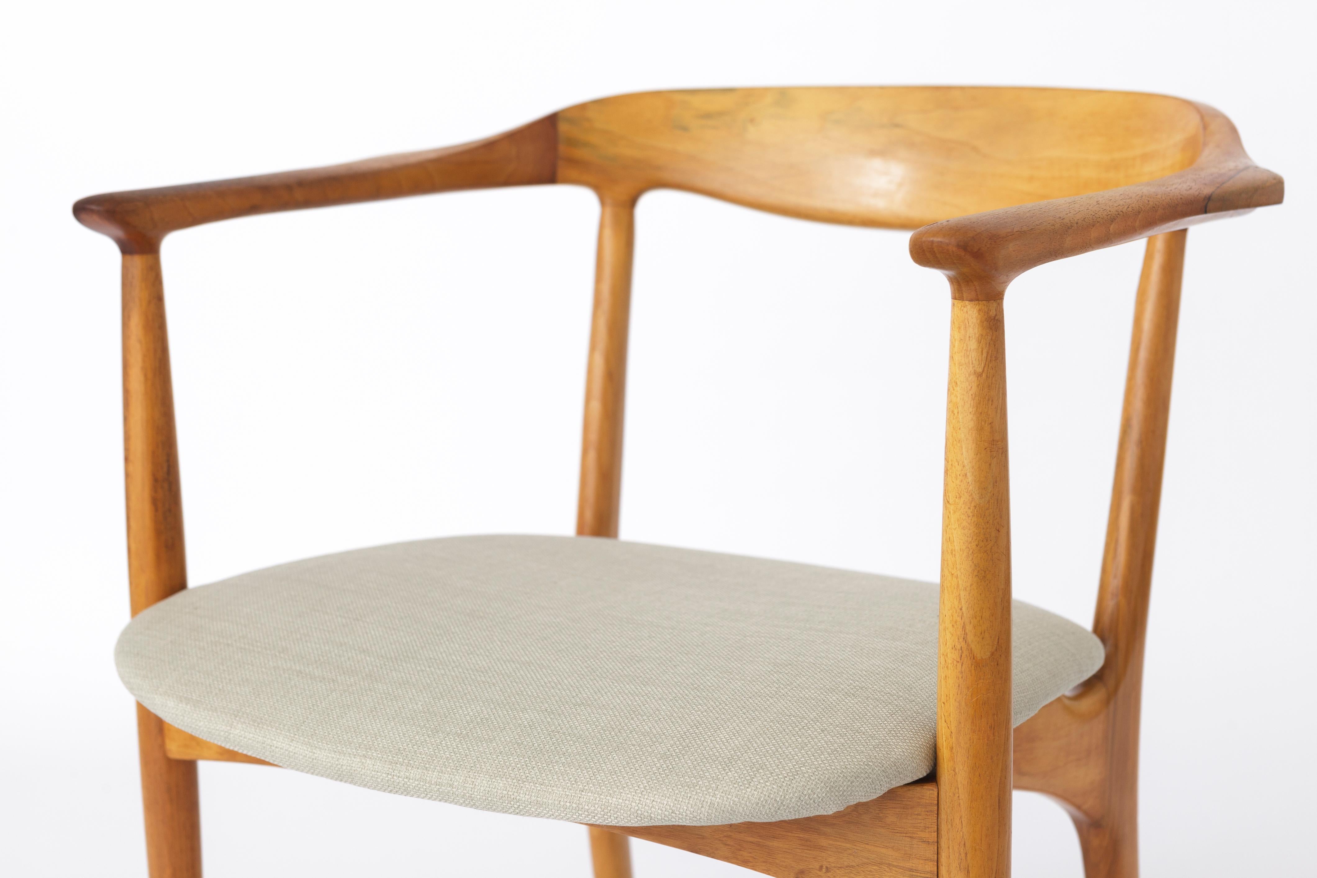 Vintage-Sessel aus Nussbaumholz, 1960er-1970er Jahre 2
