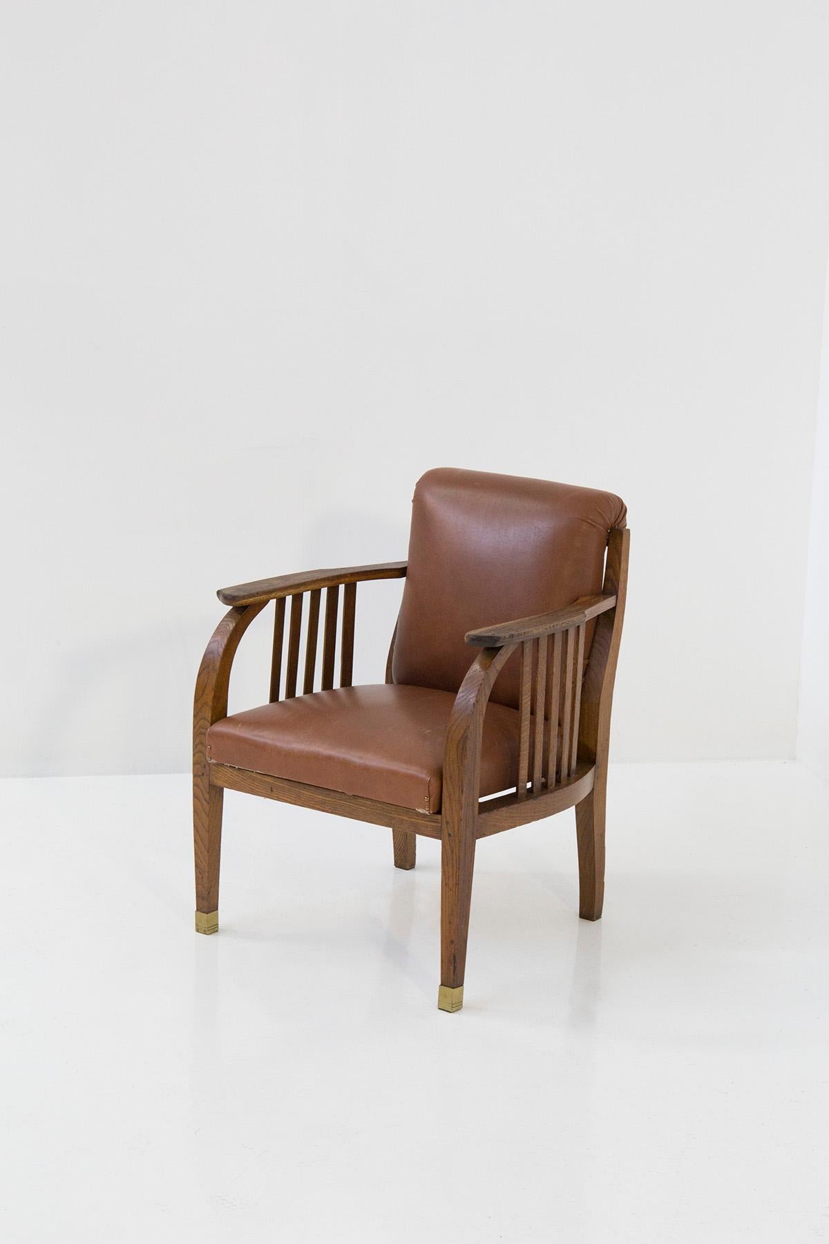 Introducing a Timeless Masterpiece: The Elegant Armchair by Jacob & Josef Kohn

Step into a world of timeless sophistication with our exquisite Elegant Armchair, a tribute to the masterful craftsmanship attributed to the esteemed Attr manufacture,