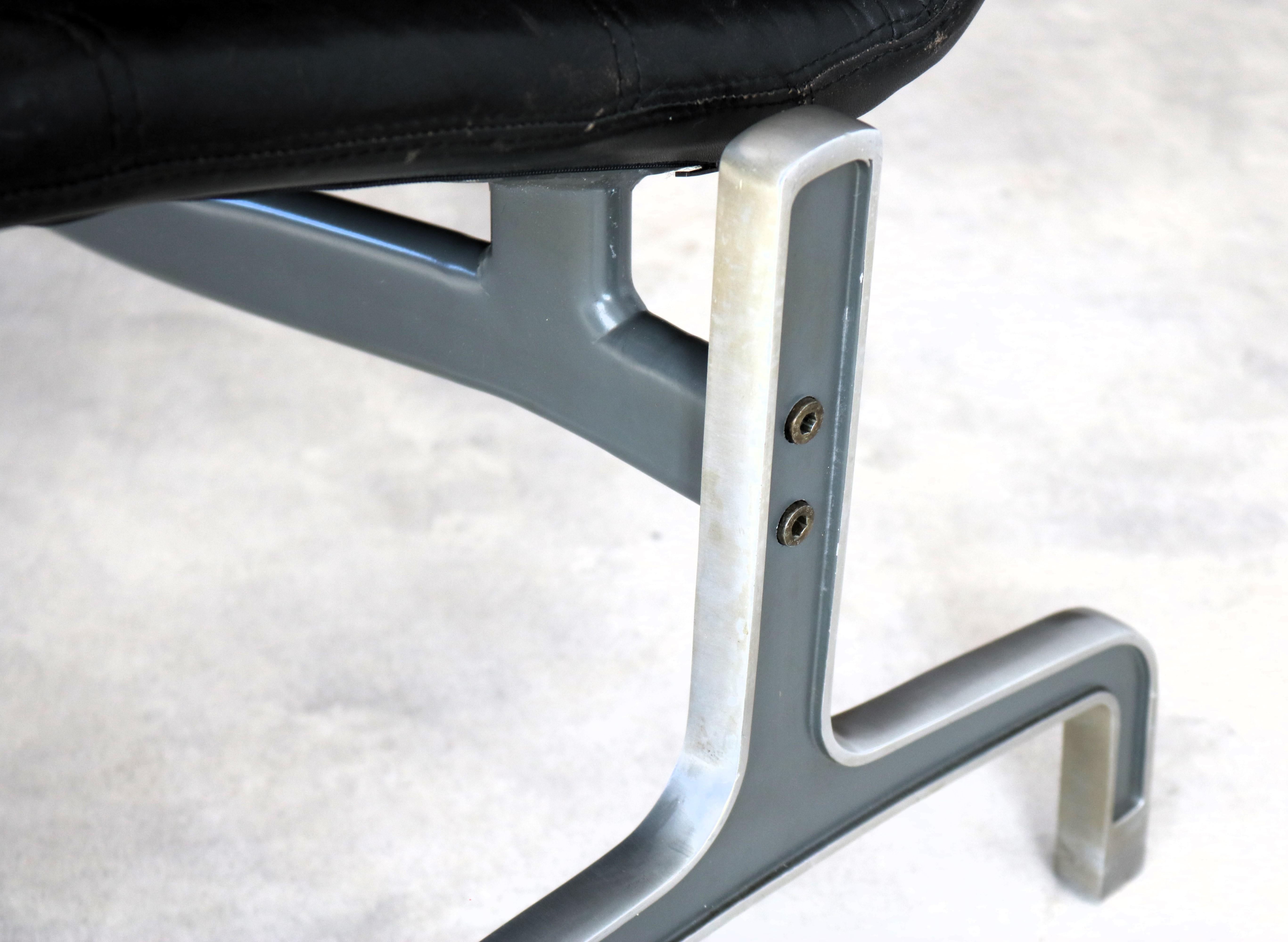 Fauteuils vintage  Jorgen Kastholm  série 8000  Design/One en vente 10