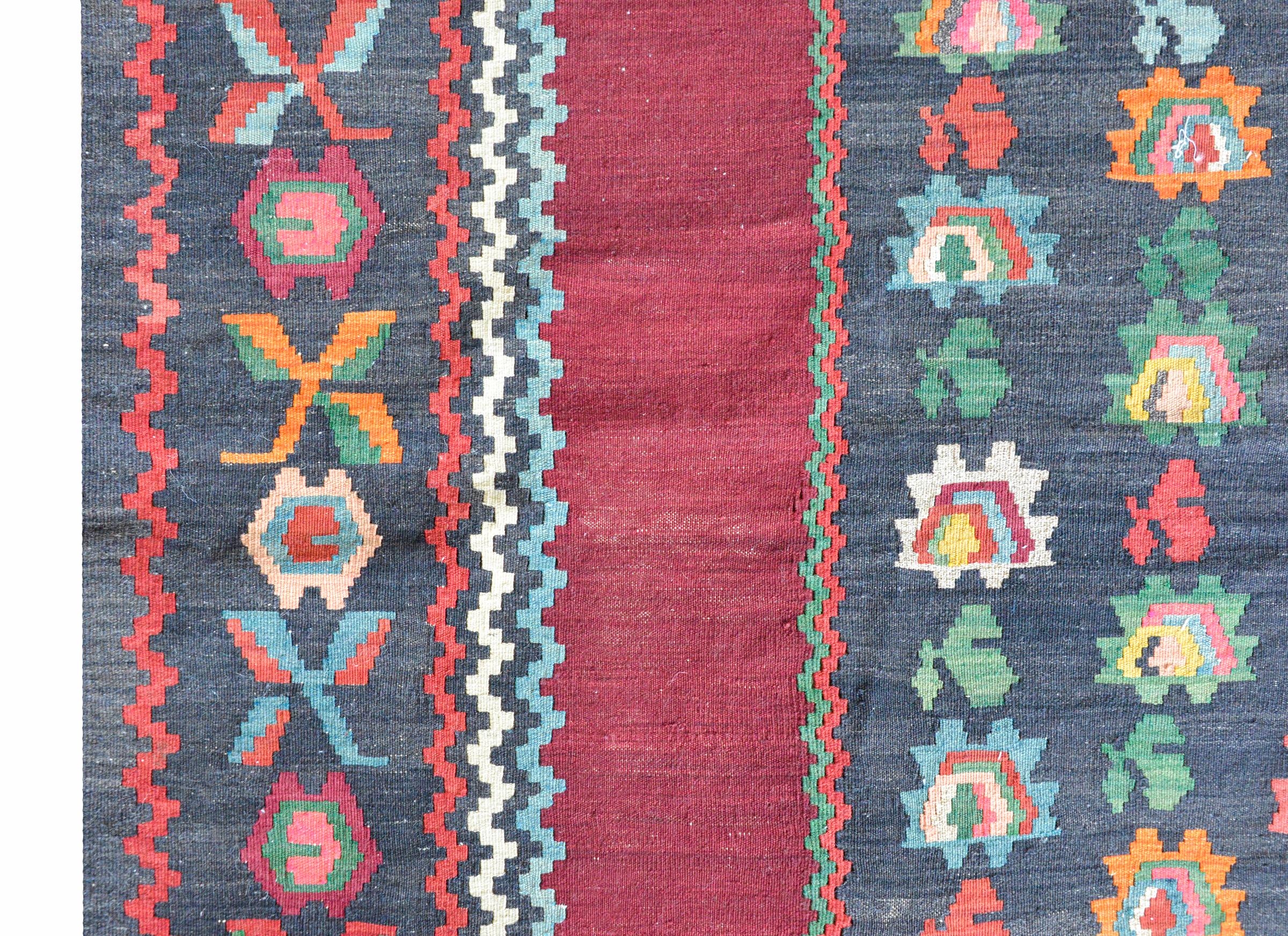 Vintage Armenian Kilim Rug In Good Condition For Sale In Chicago, IL
