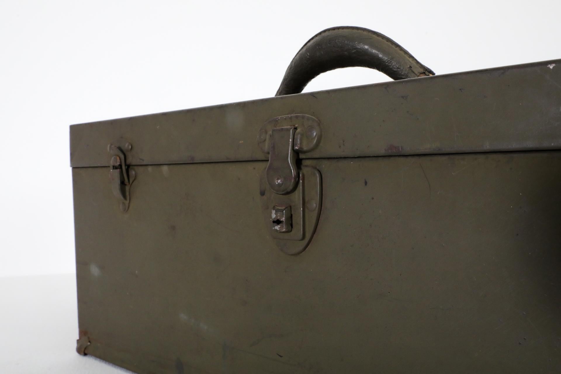 Vintage Army Green Enameled Metal Tool or Storage Box with Leather Handle For Sale 6