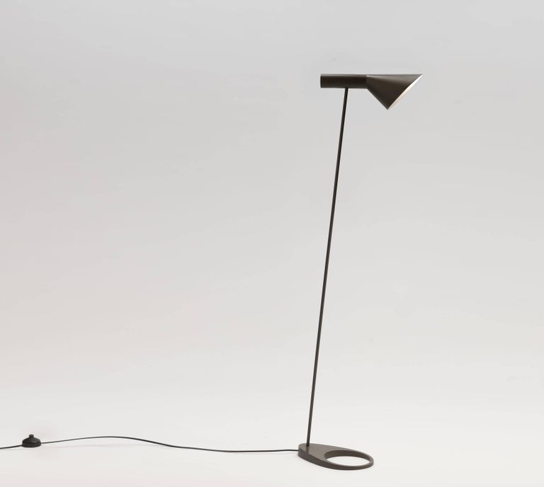 Wonderbaarlijk Early Vintage Arne Jacobsen AJ Visor Floor Lamp by Louis Poulsen CG-49
