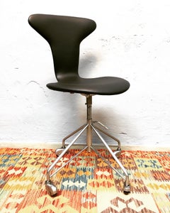 Vintage Arne Jacobsen Munkegaard Office Swivel Stool Model 3115 by Fritz Hansen