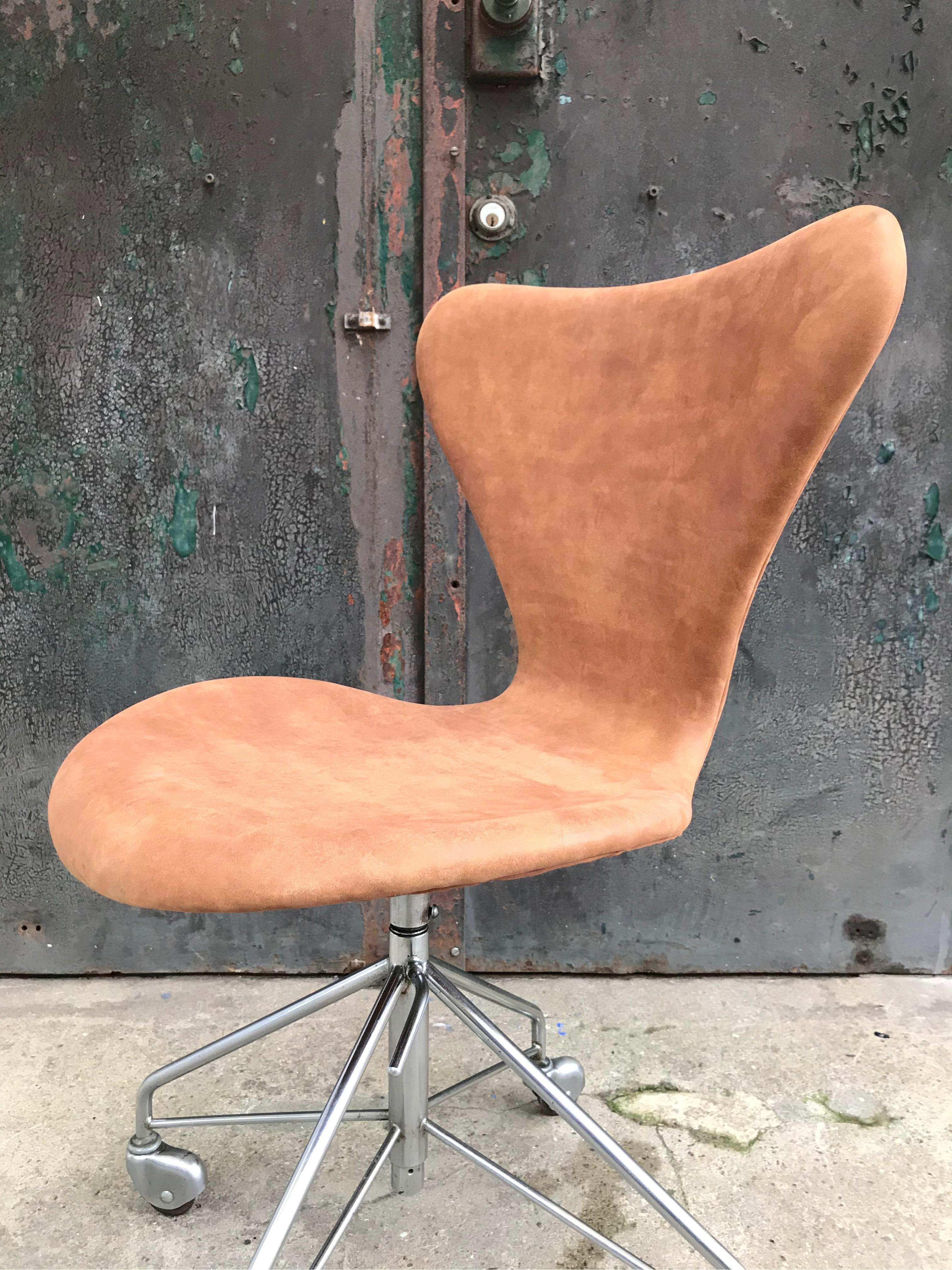 Vintage Arne Jacobsen Office Swivel Stool Chair Model 3117 by Fritz Hansen 1