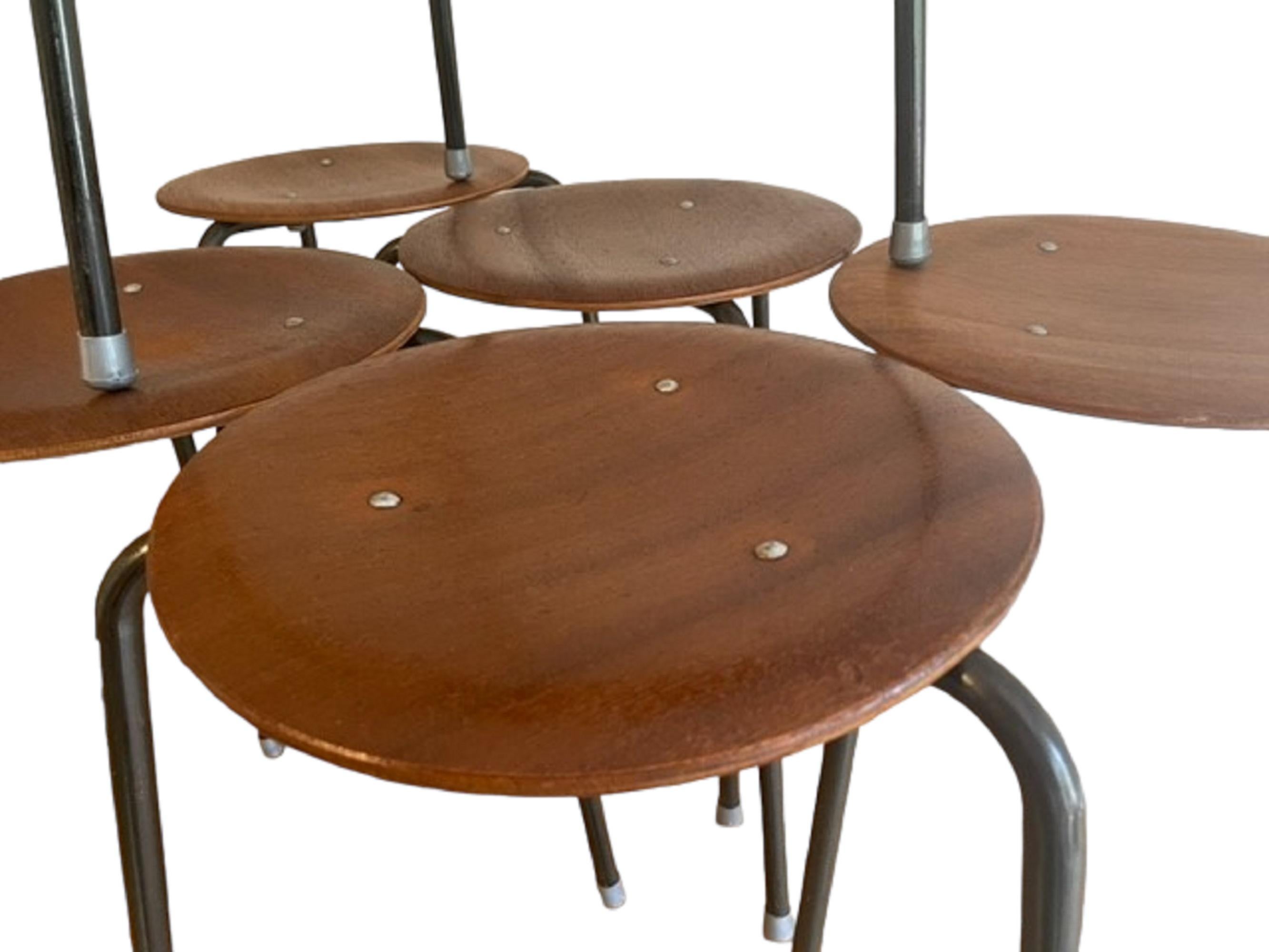 Danese Sgabelli impilabili in teak vintage Arne Jacobsen in vendita