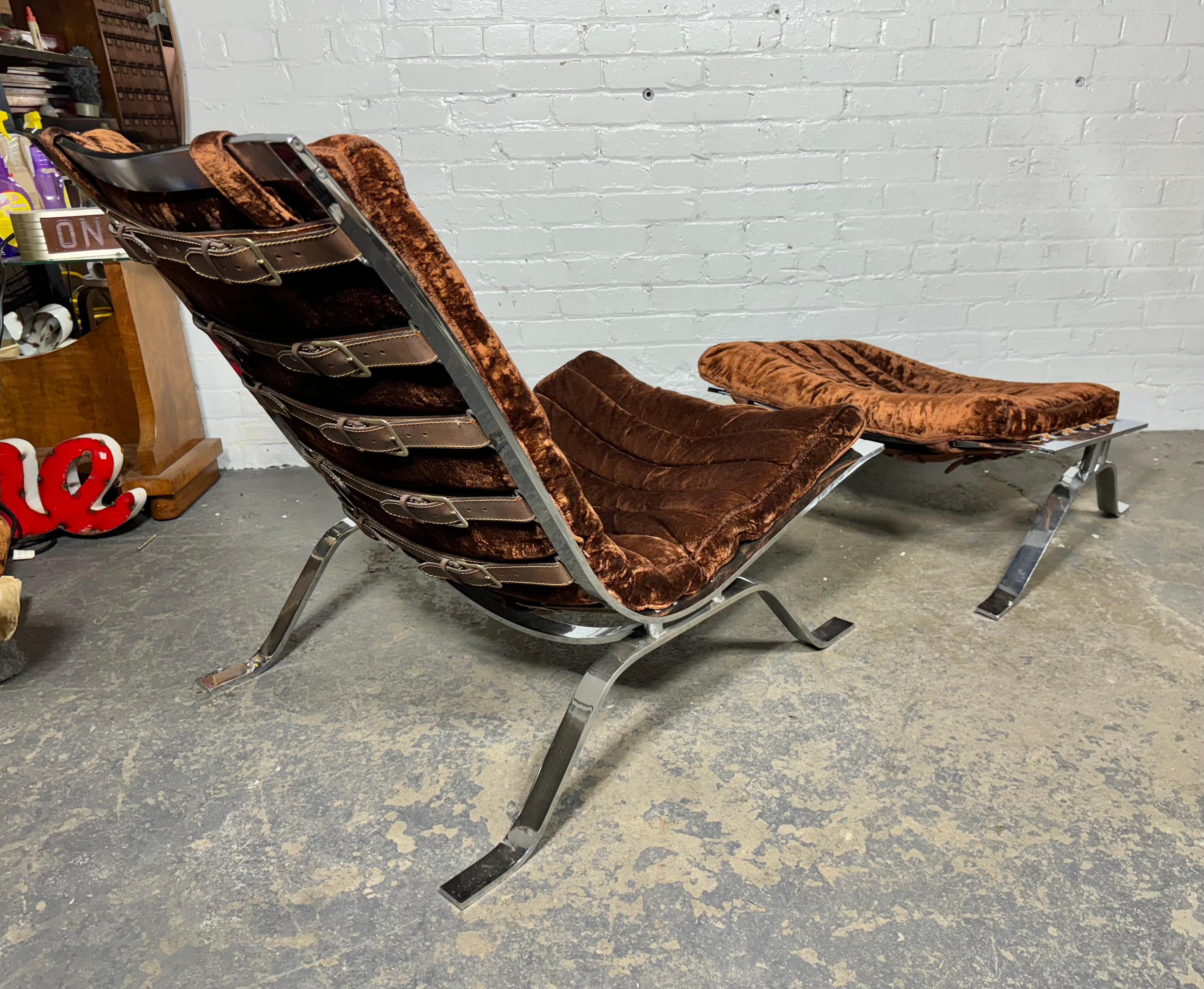 Vintage Arne Norell Velvet and Chrome Ari Lounge Chair and Ottoman In Good Condition For Sale In Buffalo, NY