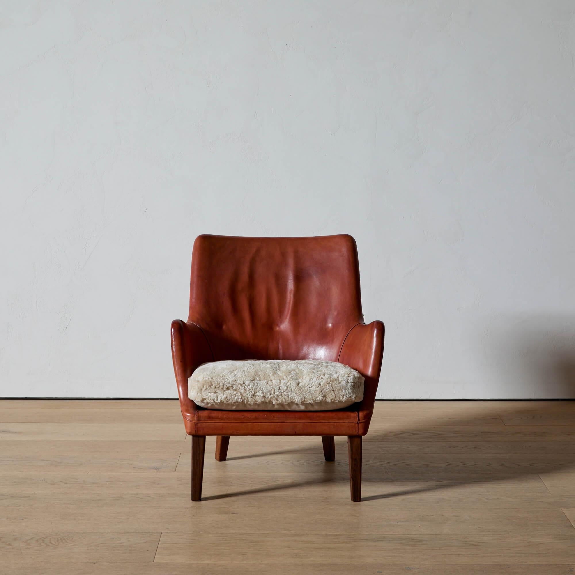 Vintage Arne Vodder AV 53 Loungesessel in Original Leder im Angebot 1
