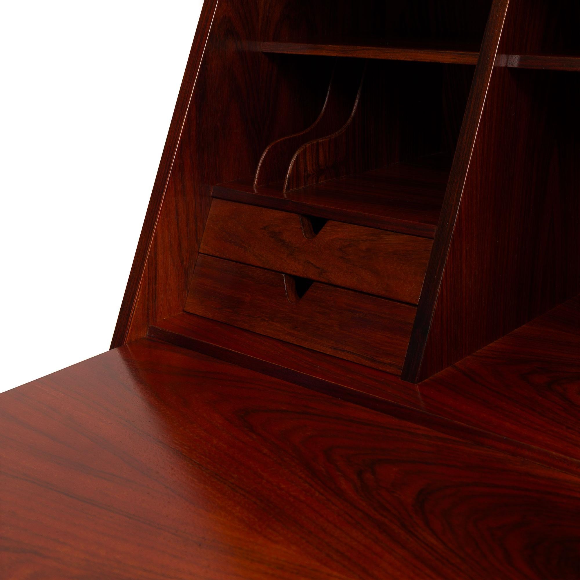 Scrivania d'epoca in legno di palissandro Arne Wahl Iversen Model 68 c.C. in vendita 3