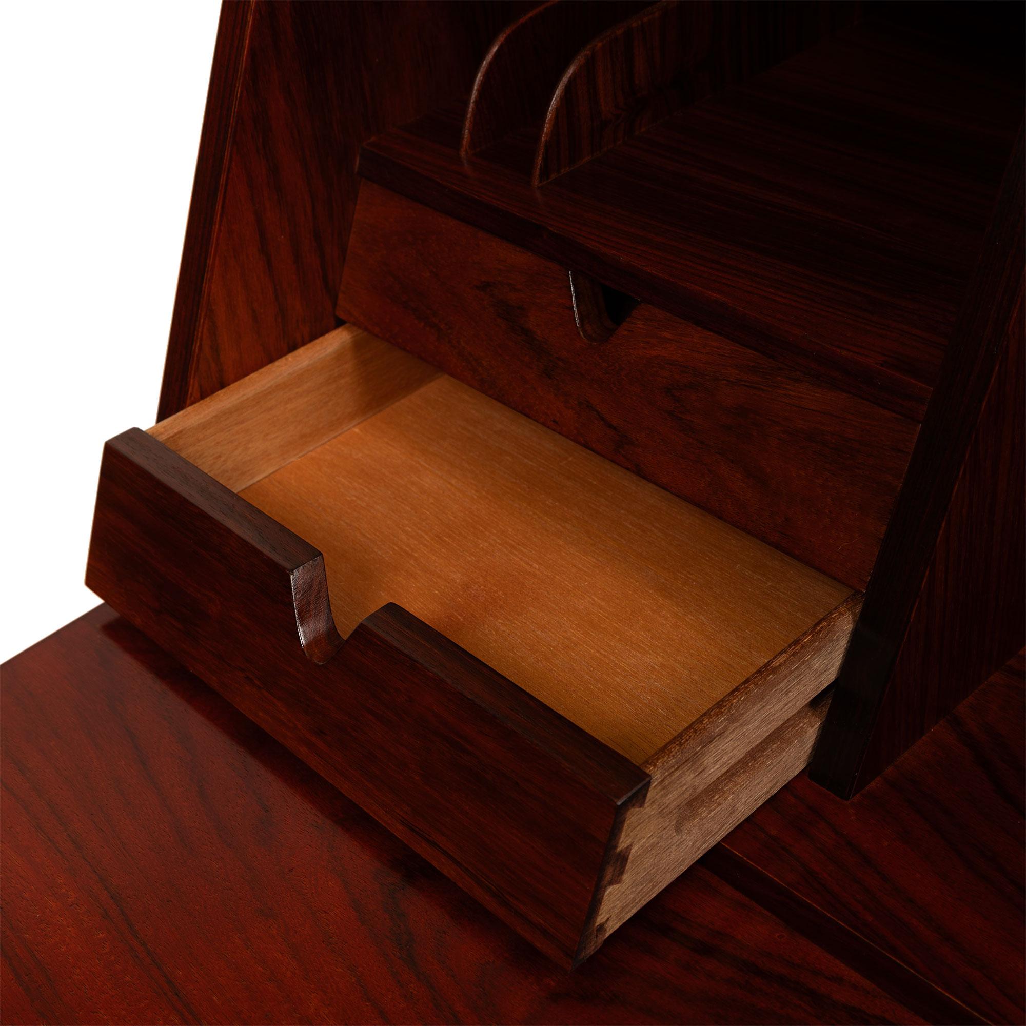 Scrivania d'epoca in legno di palissandro Arne Wahl Iversen Model 68 c.C. in vendita 4