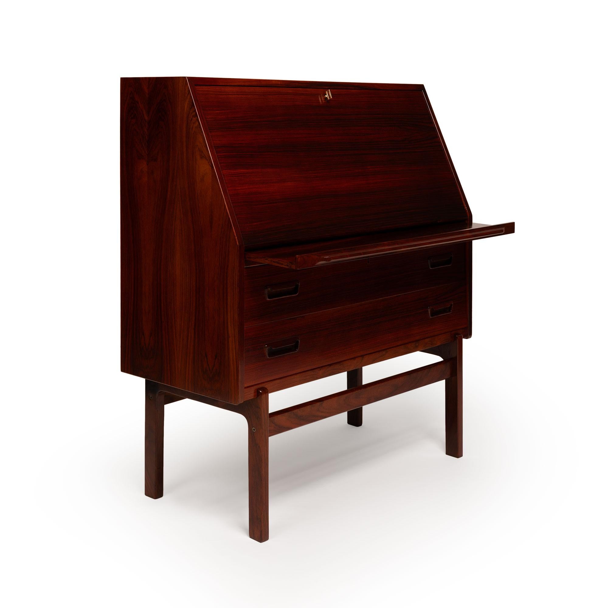 Mid-Century moderno Scrivania d'epoca in legno di palissandro Arne Wahl Iversen Model 68 c.C. in vendita
