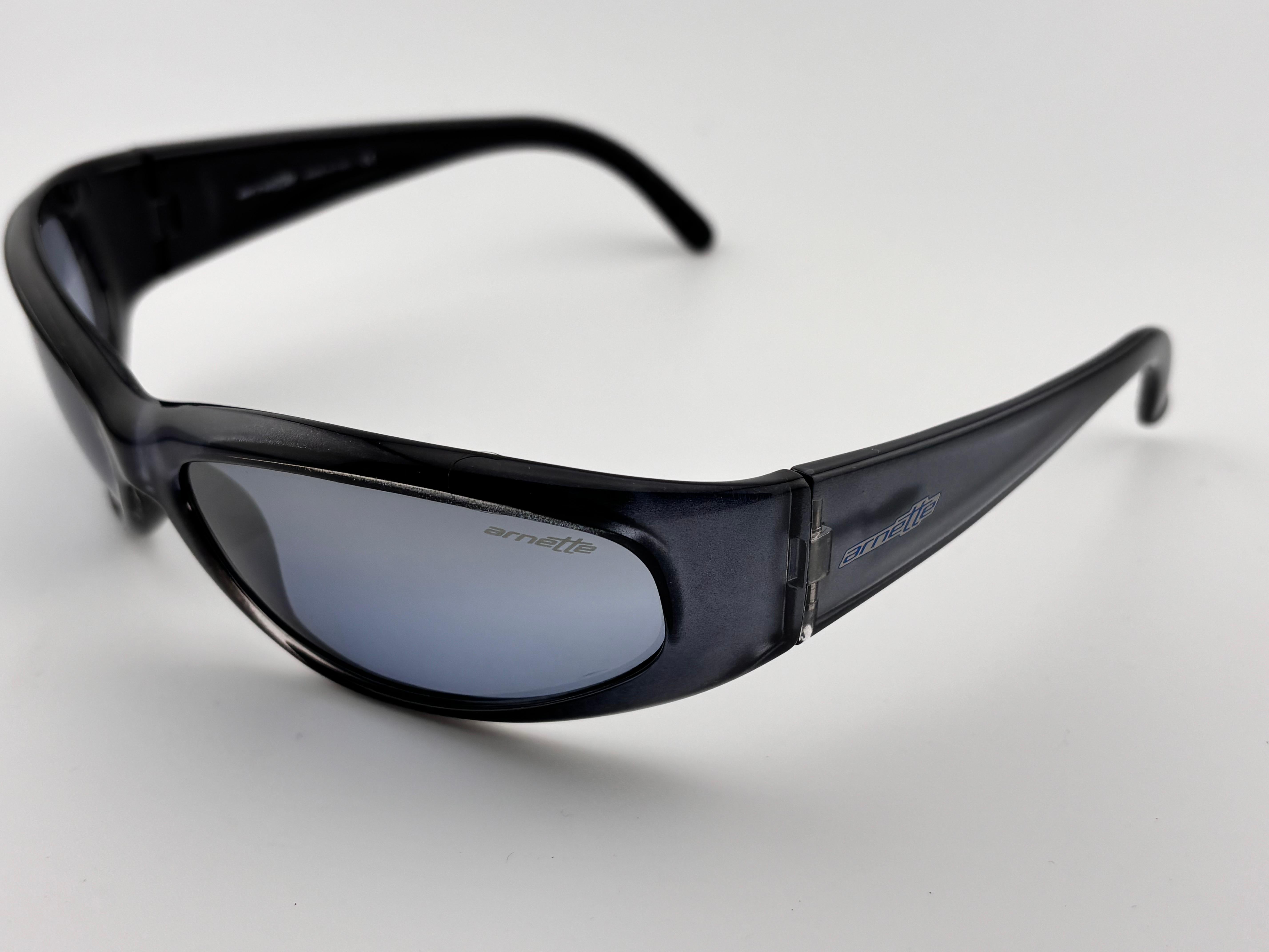 Vintage Arnette Catfish 222 Wrap Around Sleek Schwarz  1990'S Y2K-Sonnenbrille im Angebot 3