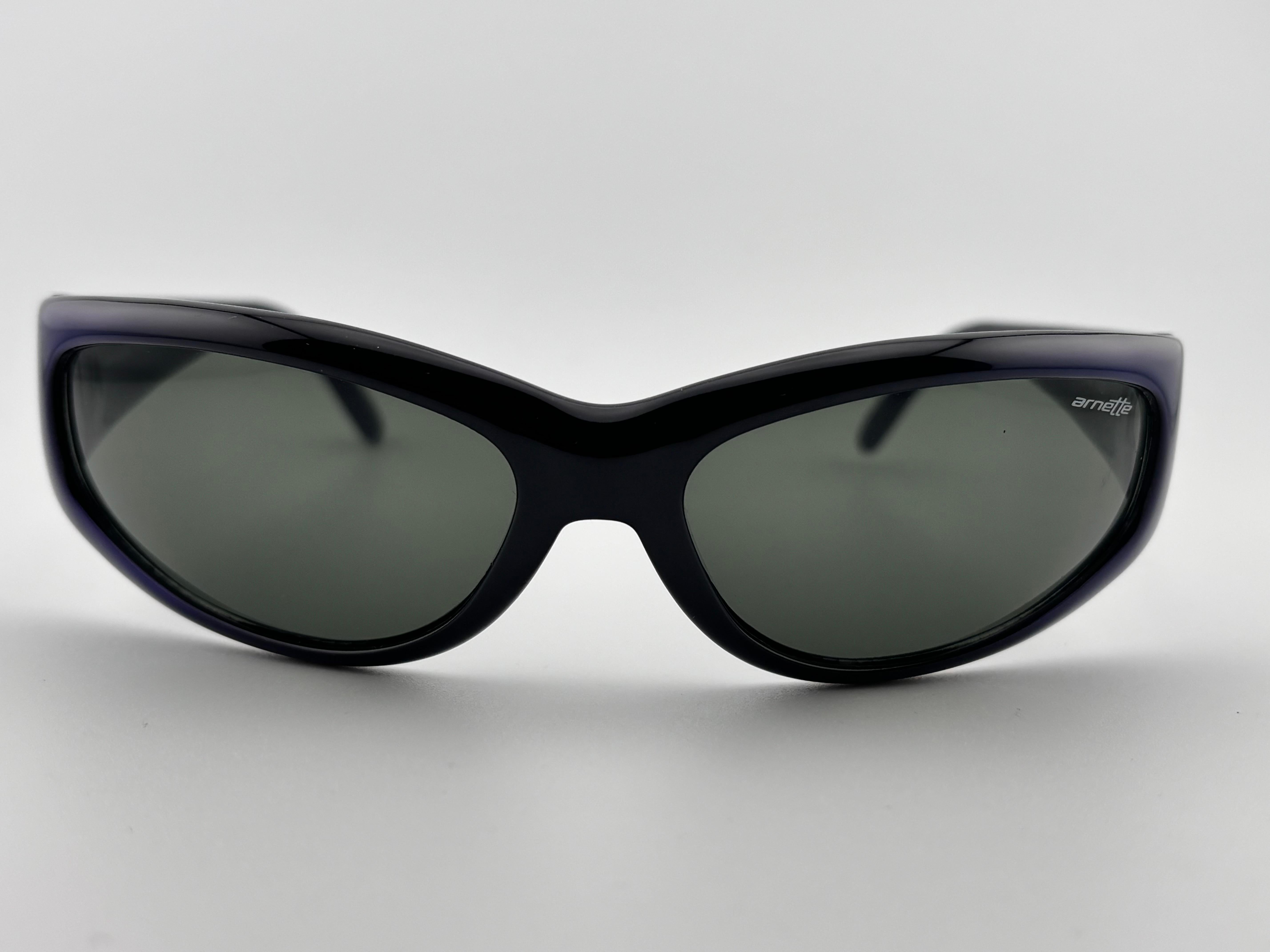 Lunettes de soleil vintage Arnette Catfish 222 Wrap Around Sleek Blue 1990's Y2K en vente 3