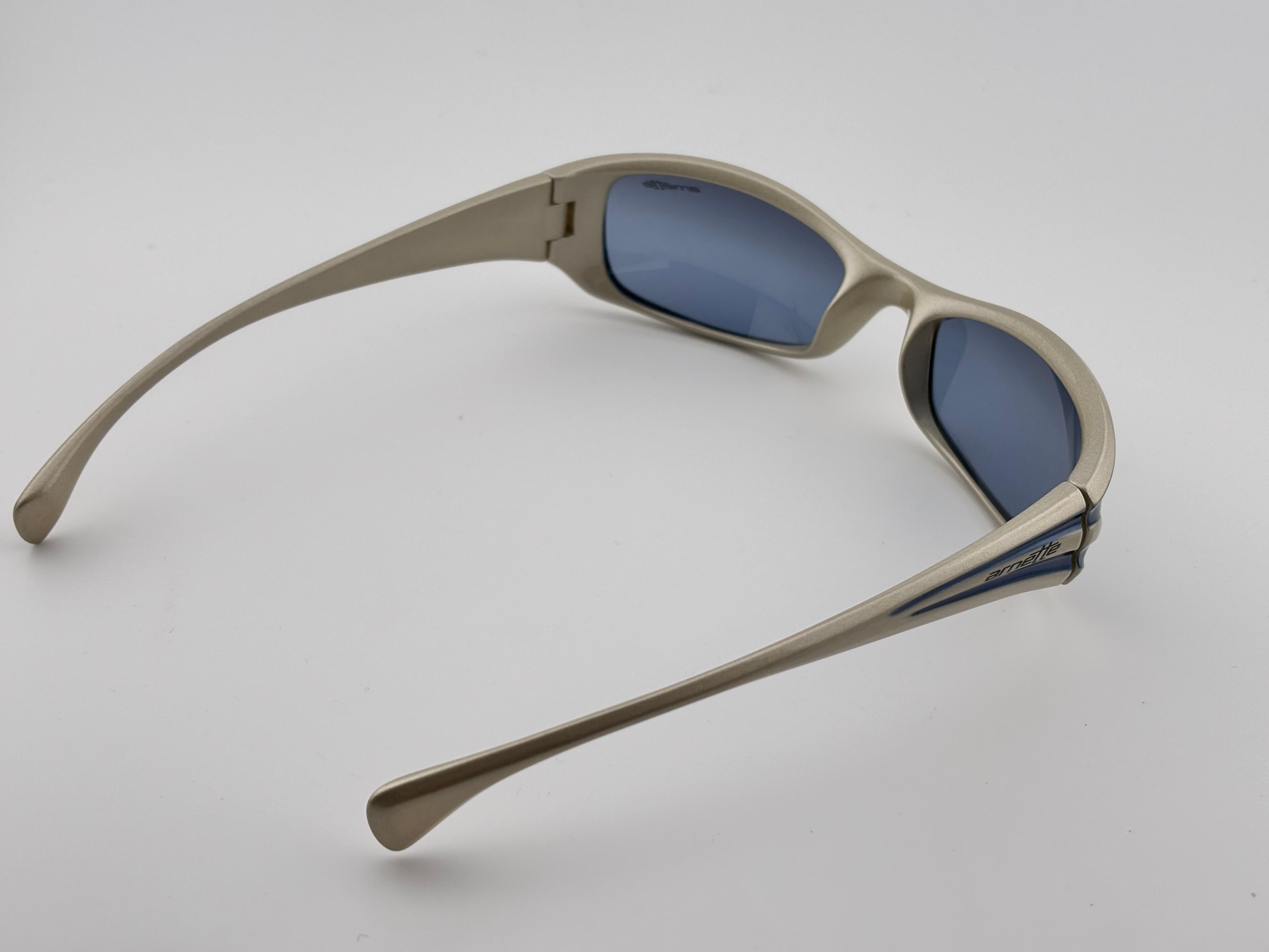 Vintage Arnette Stance Wrap Around Sleek Schwarz  1990'S Y2K-Sonnenbrille im Angebot 1