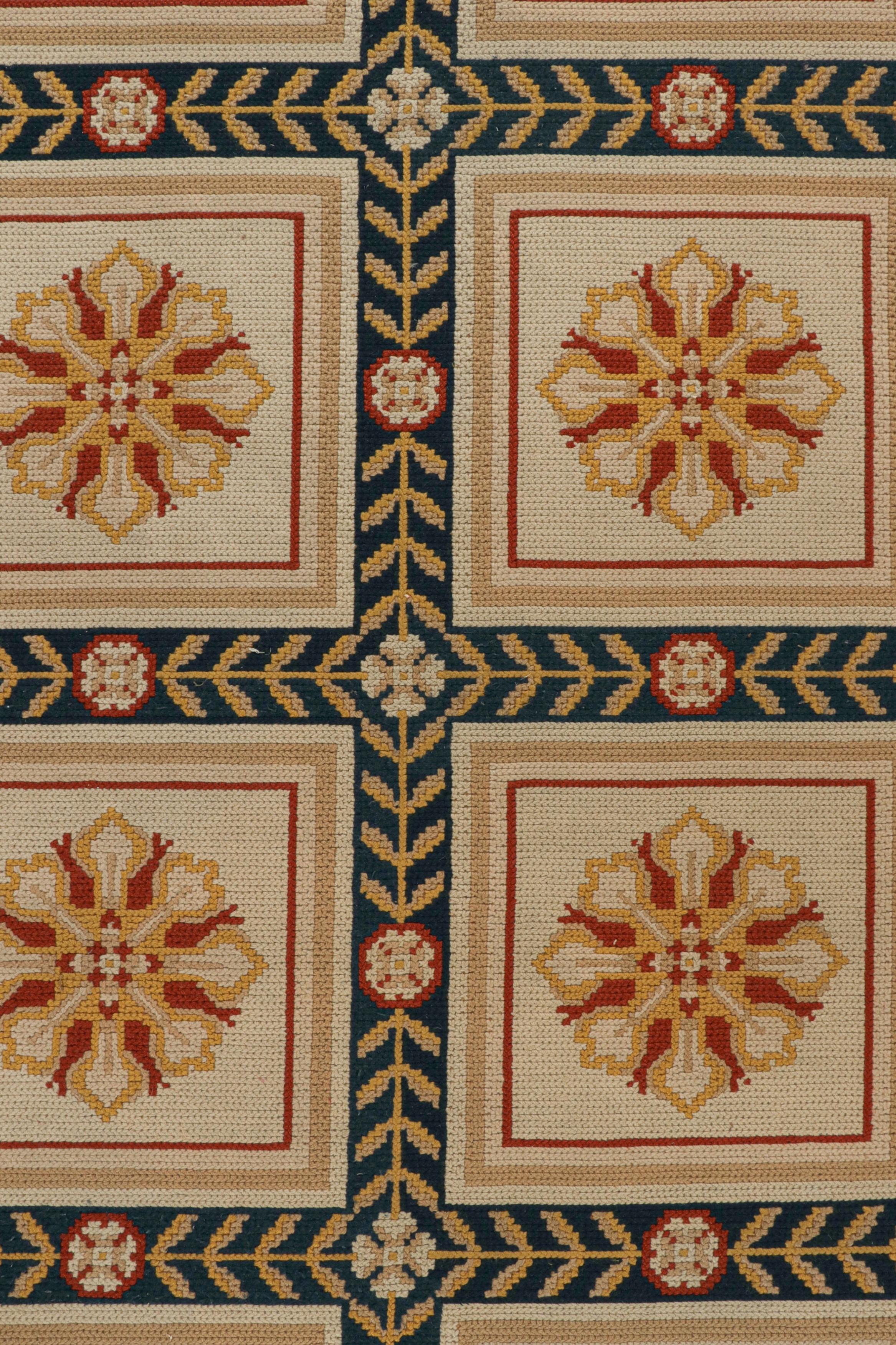 Milieu du XXe siècle Tapis de couloir Arraiolos vintage en médaillons à fleurs beiges, rouges et or en vente